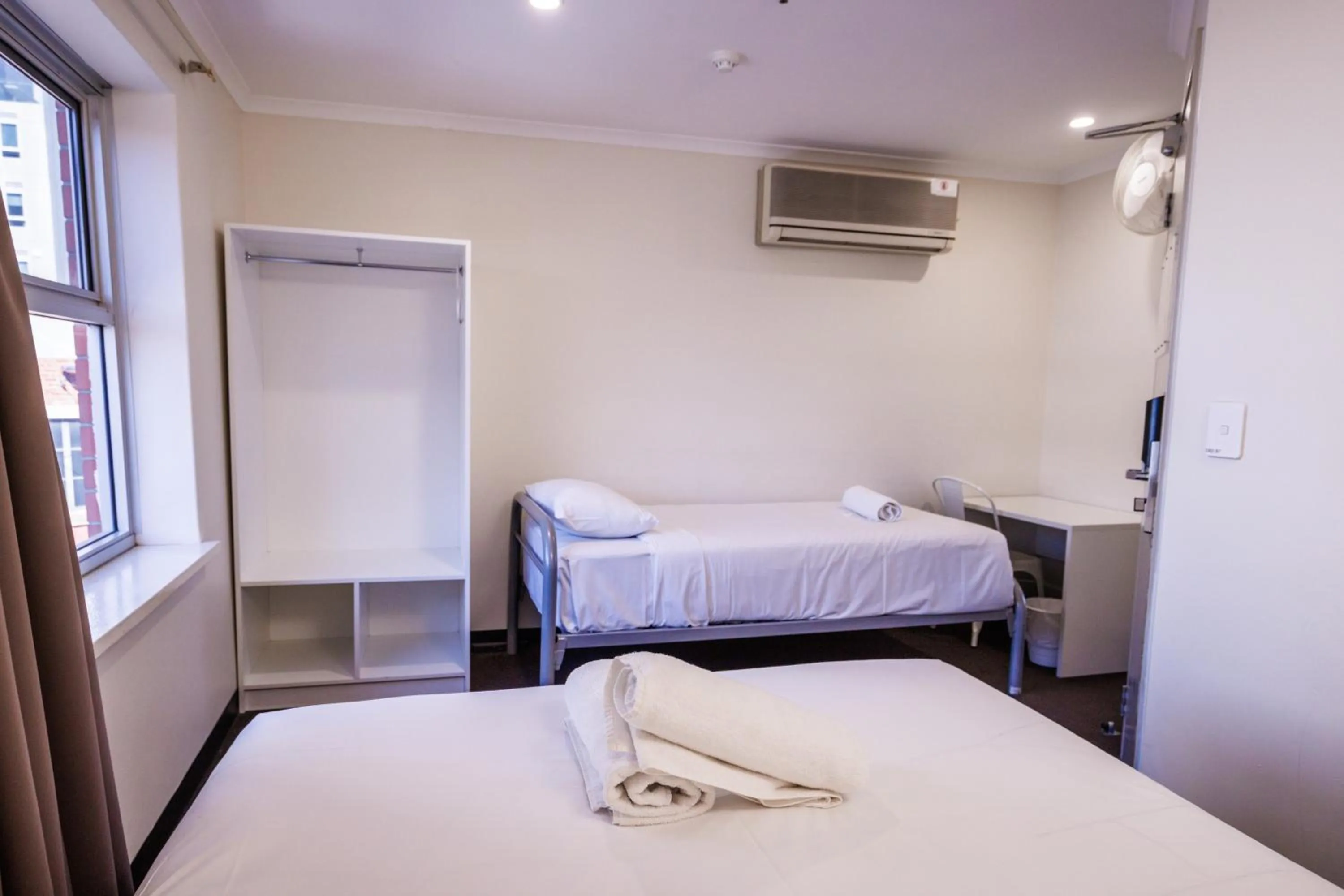 Double Plus One with Shared Bathroom in YHA Adelaide Central