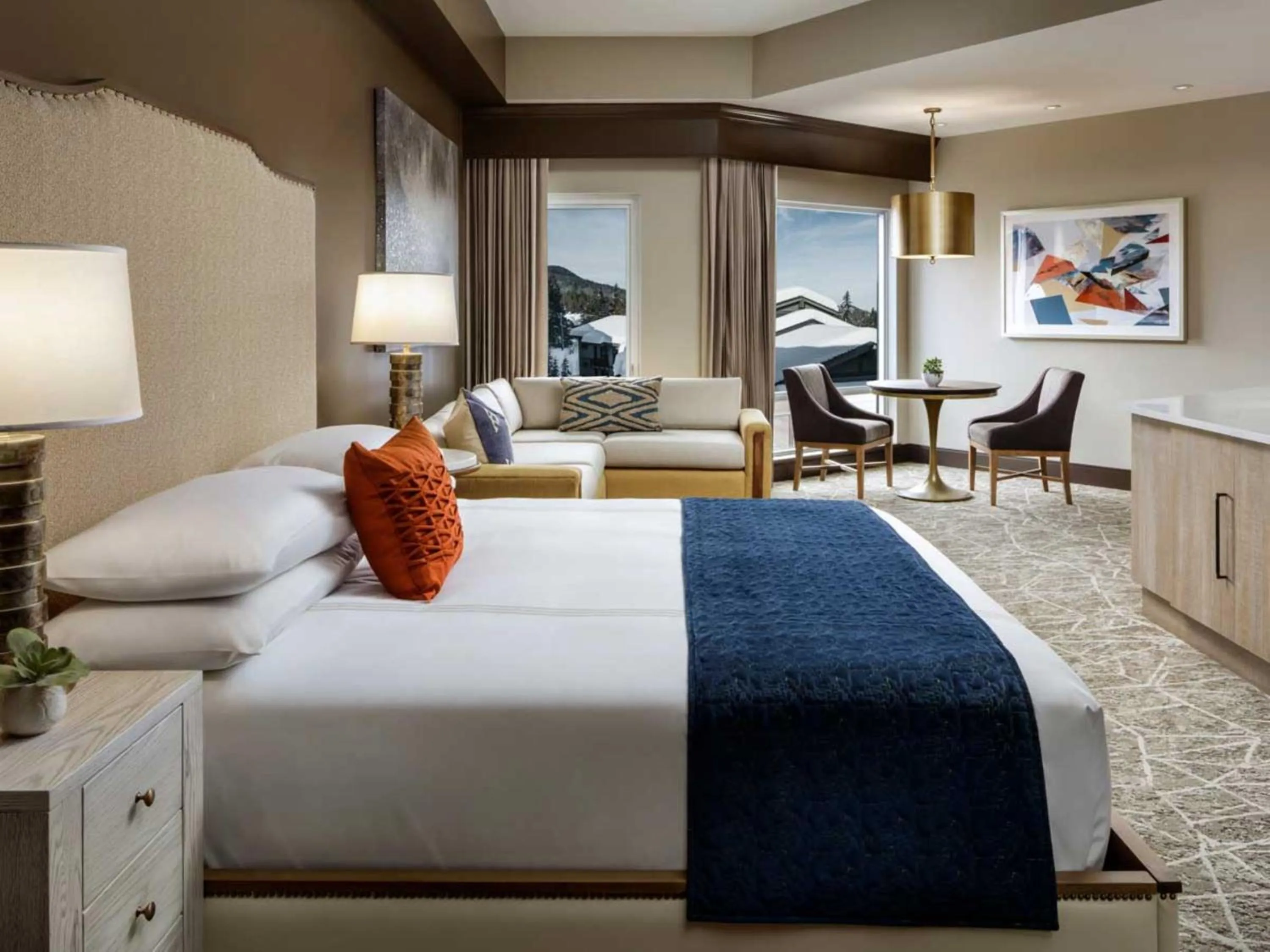 King Suite with Sofa Bed and Limited View in The Josie Hotel, Autograph Collection