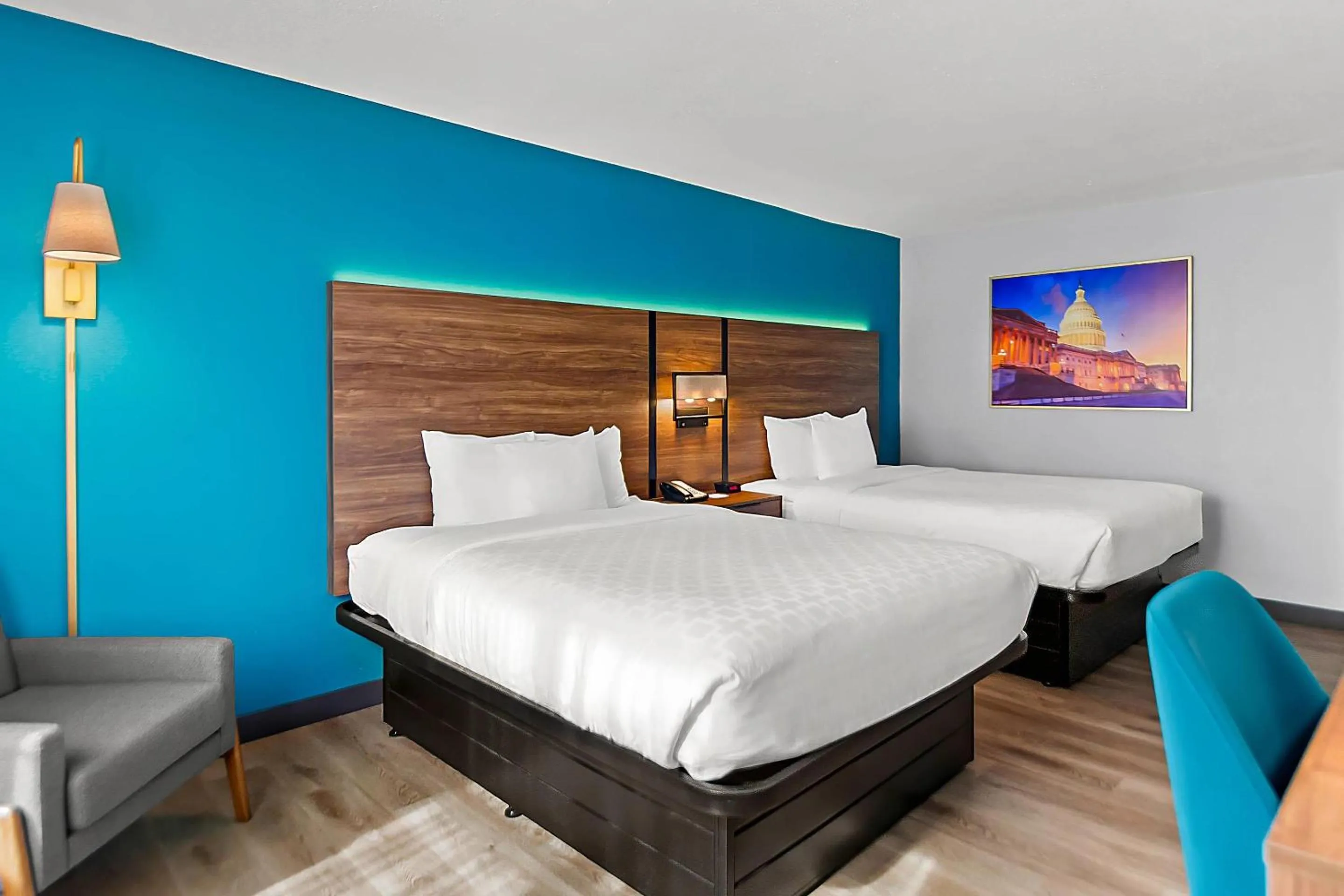 Double Room with Two Double Beds - Upper Floor/Non-Smoking in Clarion Inn Falls Church-Arlington