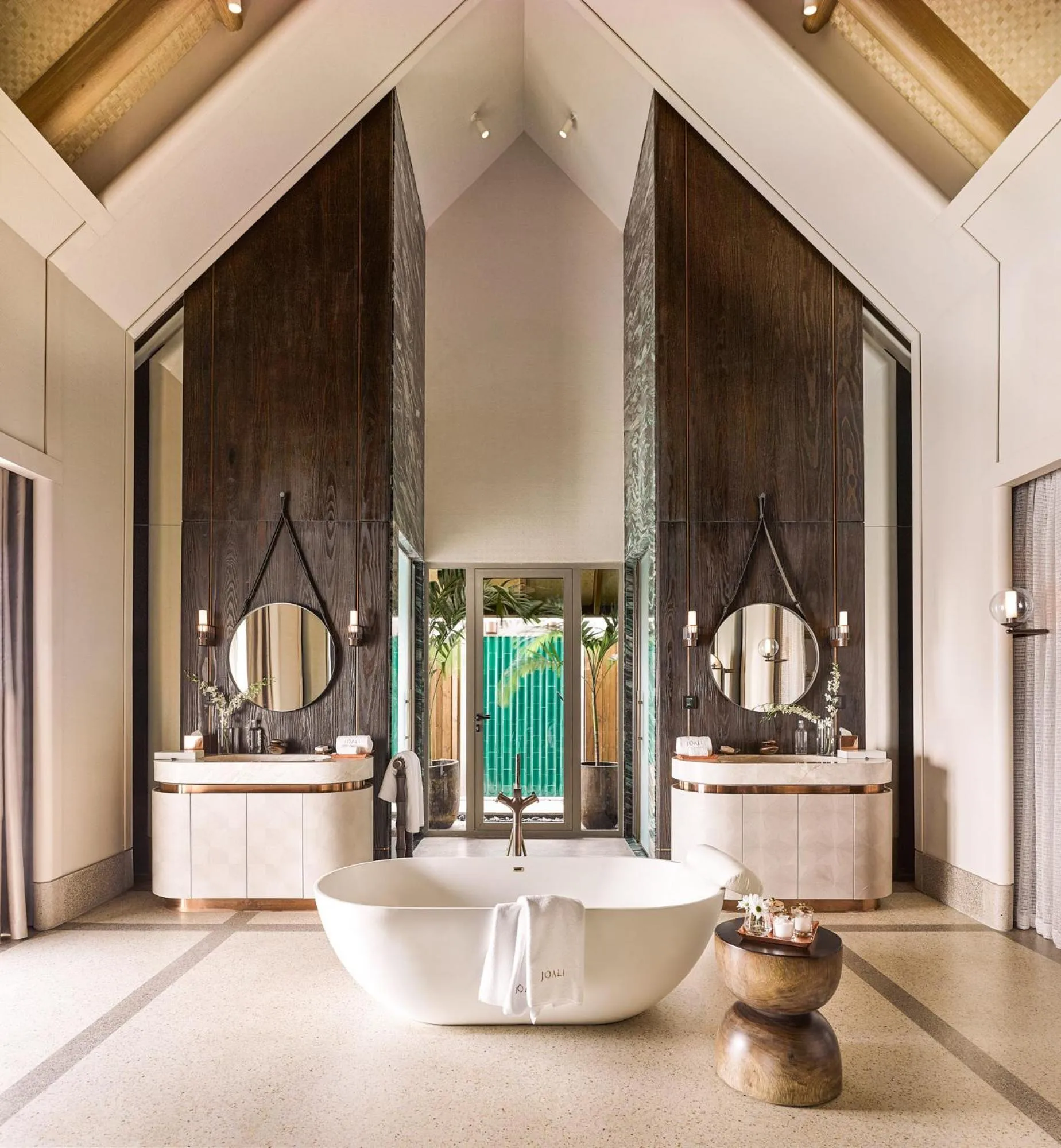 Luxury Water Villa with Pool in JOALI Maldives