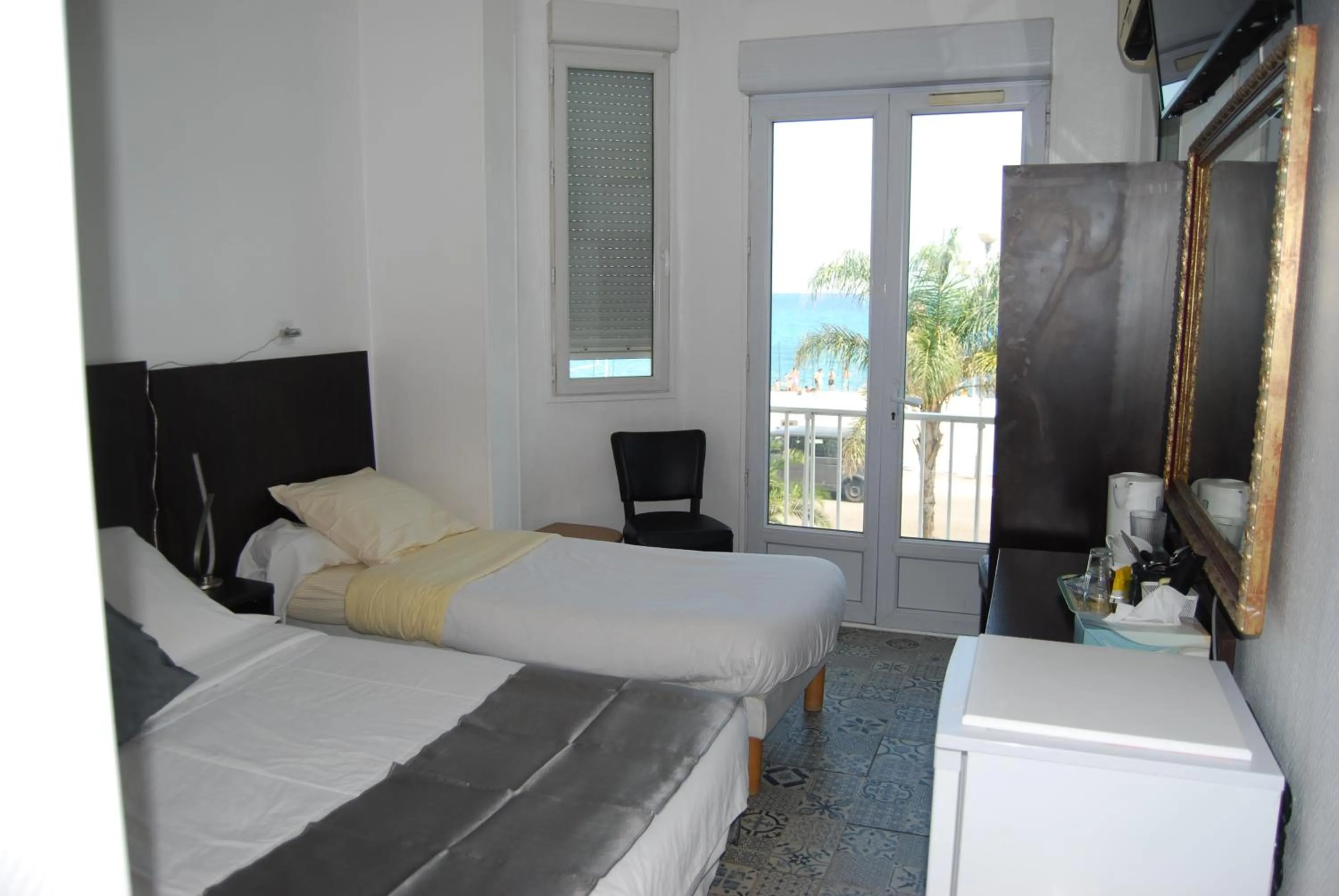 Triple Room in Hôtel Azur