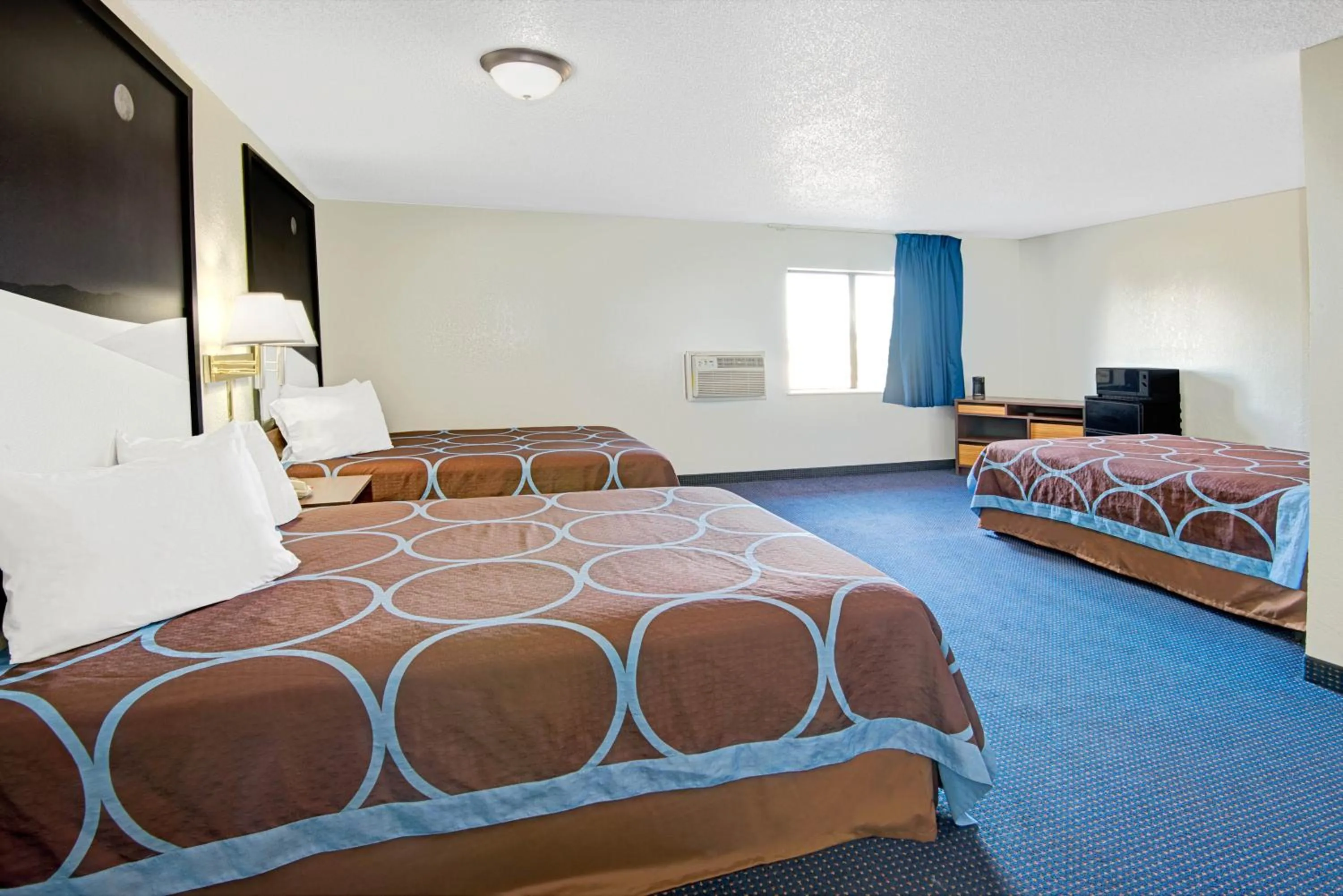 Studio Suite with Three Queen Beds - Non-Smoking in Super 8 by Wyndham Las Cruces University Area