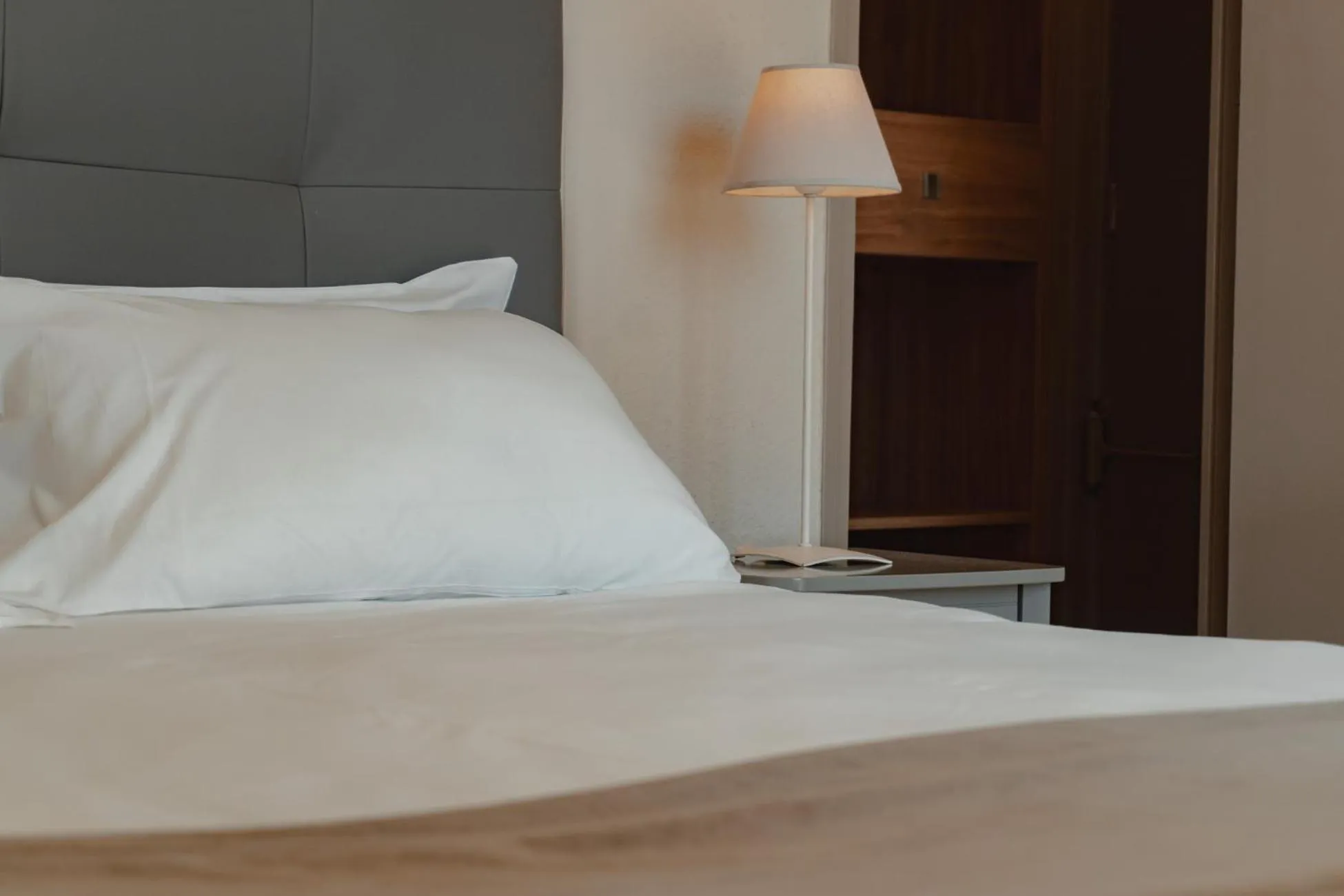 Private Terrace with Pool View in Hôtel Les Magnanarelles