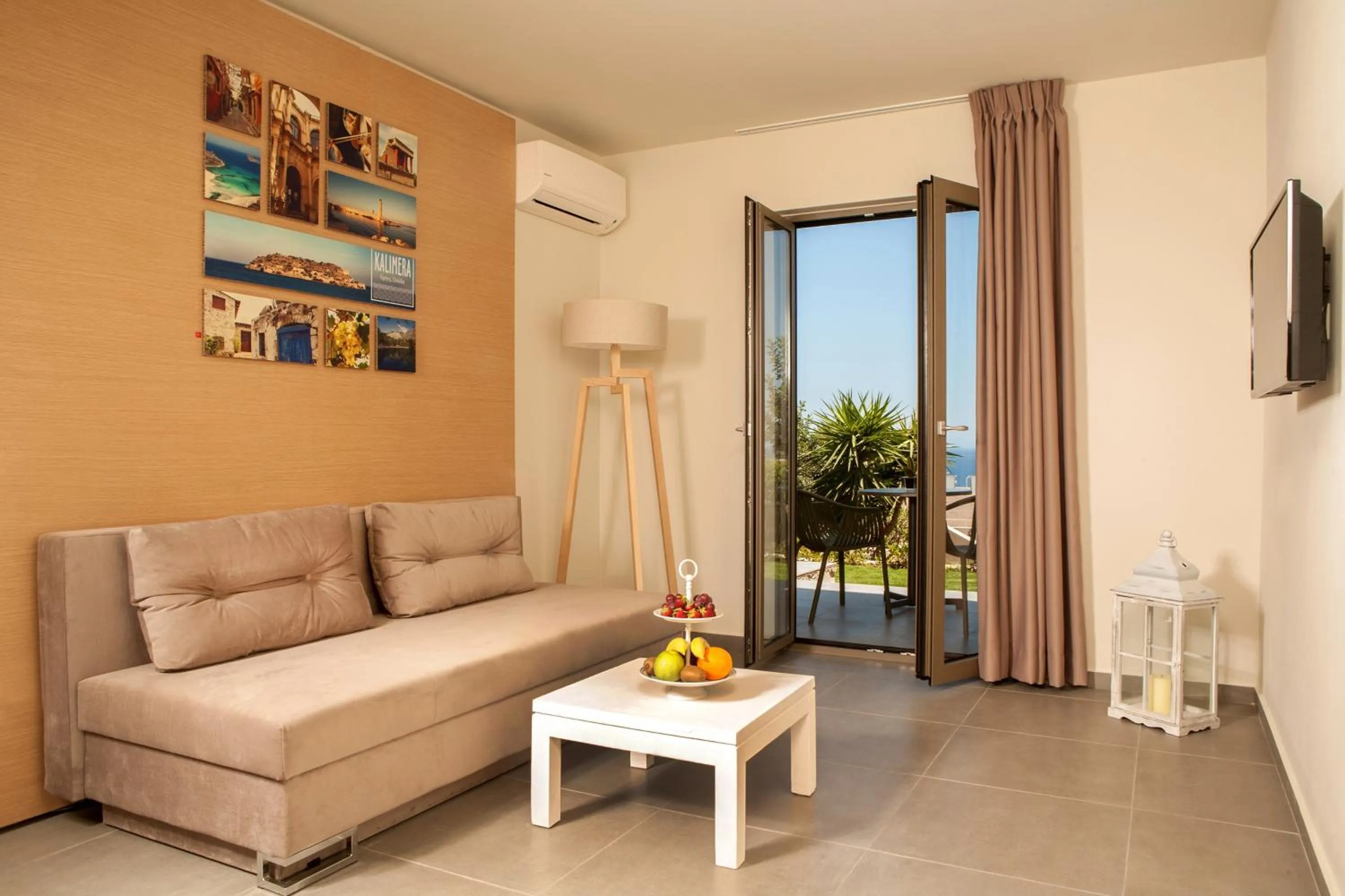 Superior One-Bedroom Apartment with Bay View in Sundance Apartments & Suites