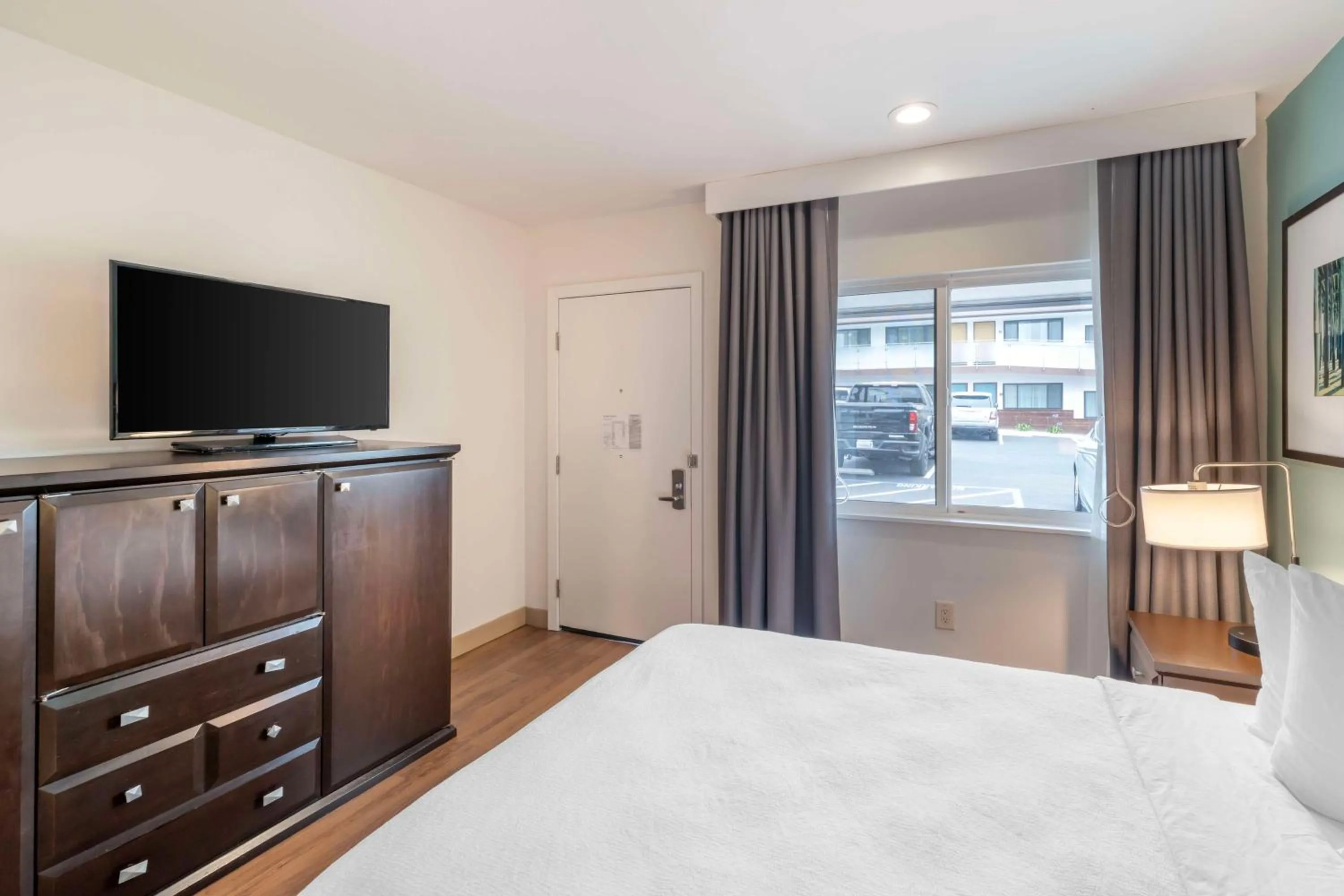 King Room - Non-Smoking in Best Western At Ventura Pier