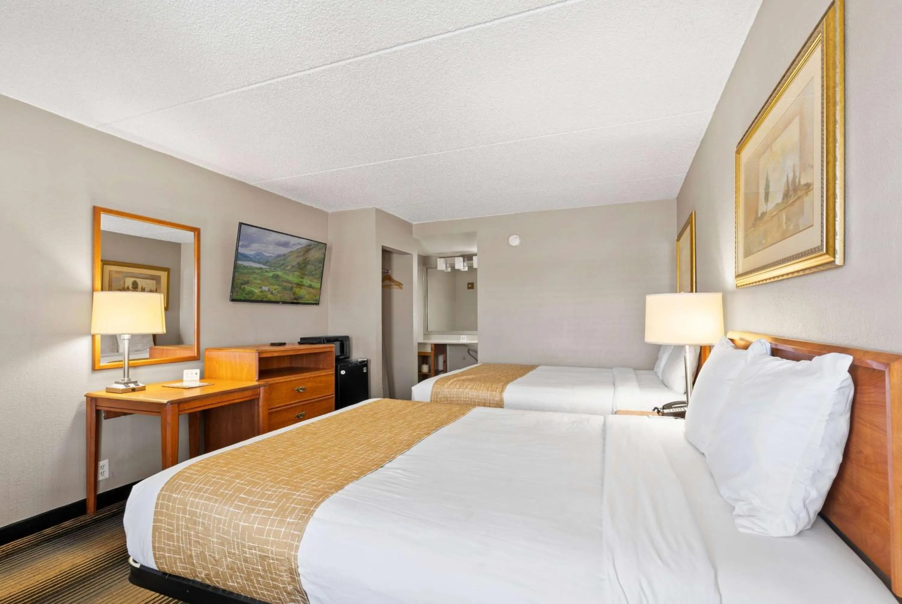 Double Room with Two Double Beds - Non-Smoking in Travelodge by Wyndham Pueblo