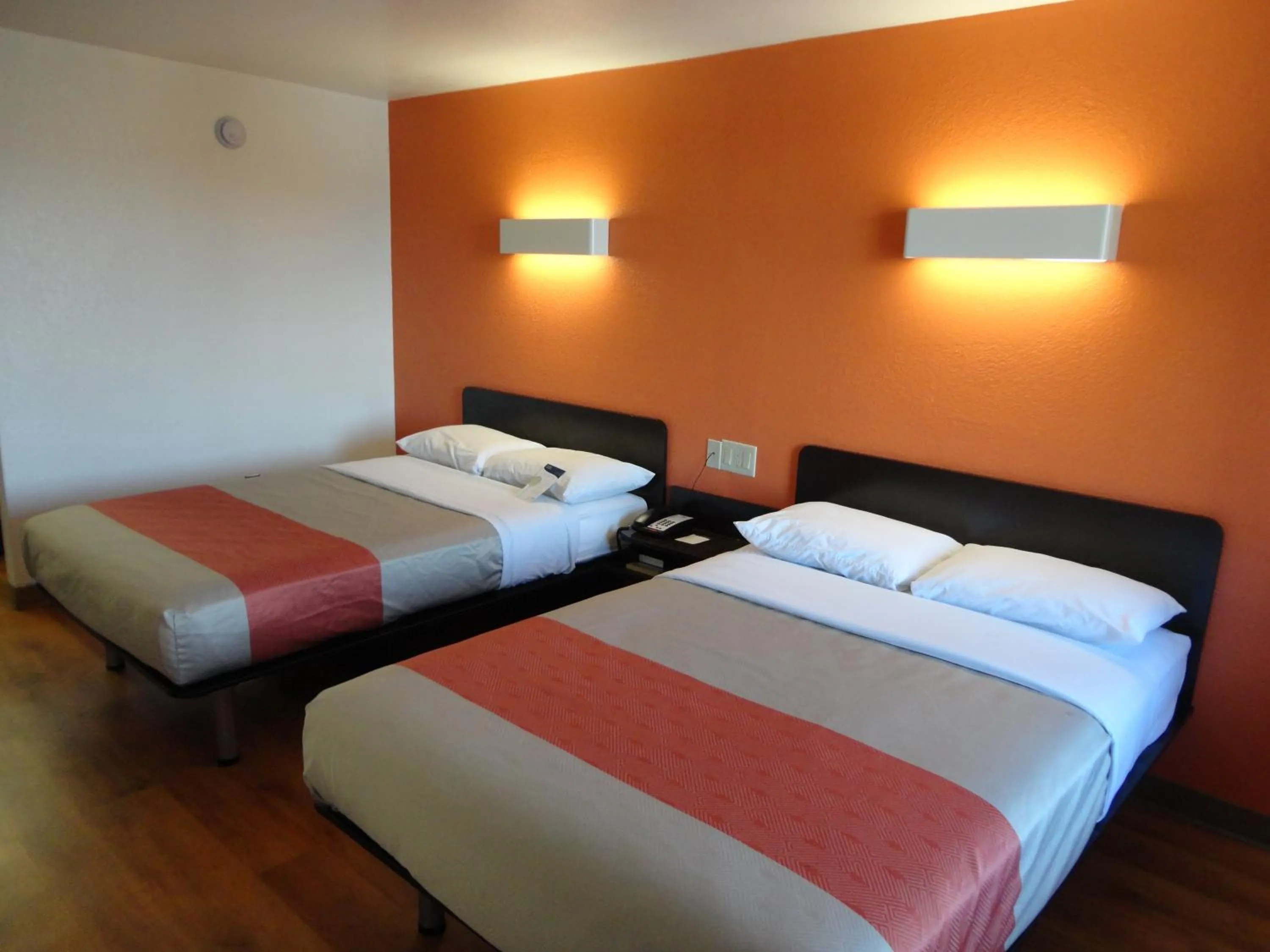 Double Room - single occupancy - Disability Access - Non-Smoking in Motel 6-Round Rock, TX