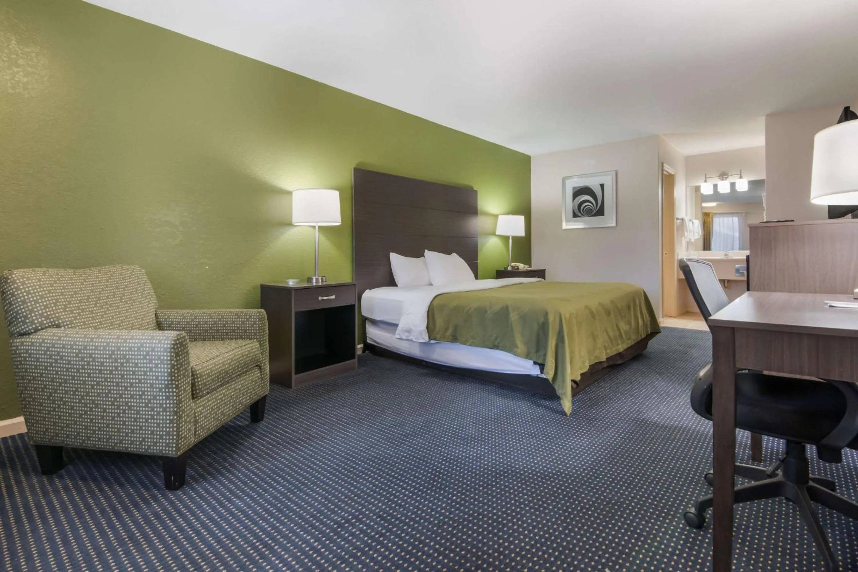 King Room - Smoking  in Quality Inn Little Creek