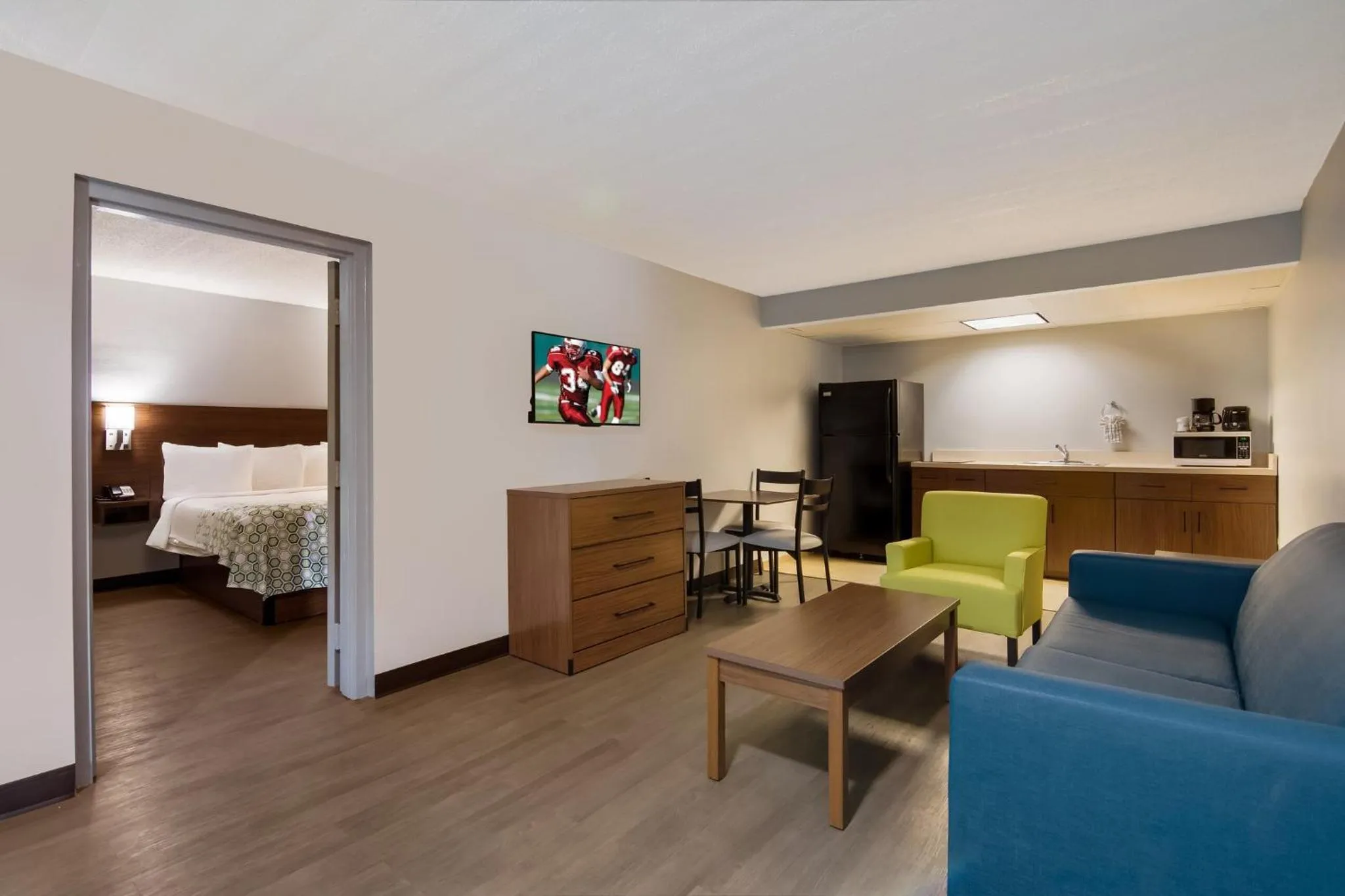 Suite King Disability Access Roll-In Shower Non-Smoking in HomeTowne Studios by Red Roof Vero Beach - I-95