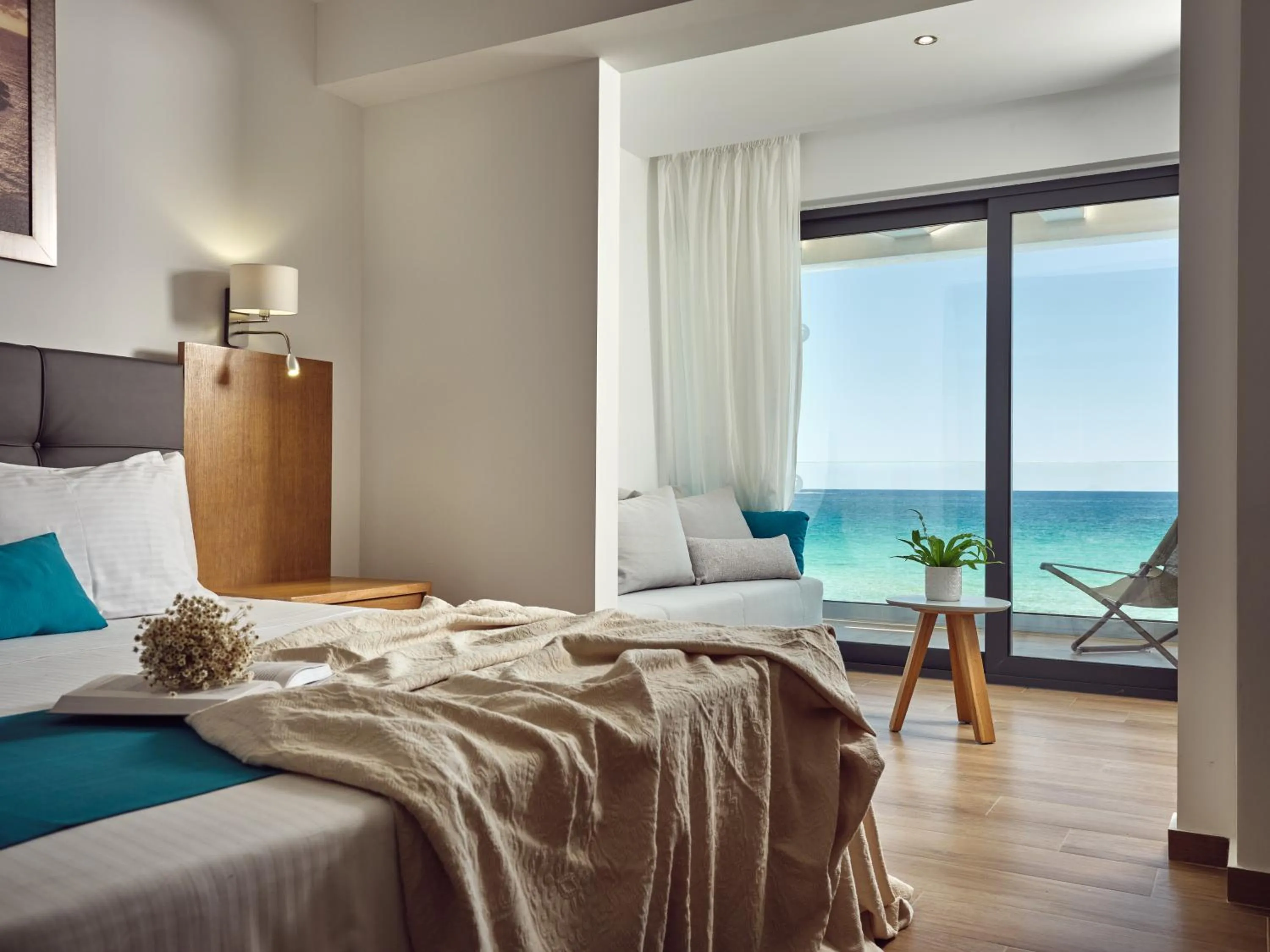 Seaside Suite with Panoramic Sea View in Cavo Orient Beach Hotel & Suites