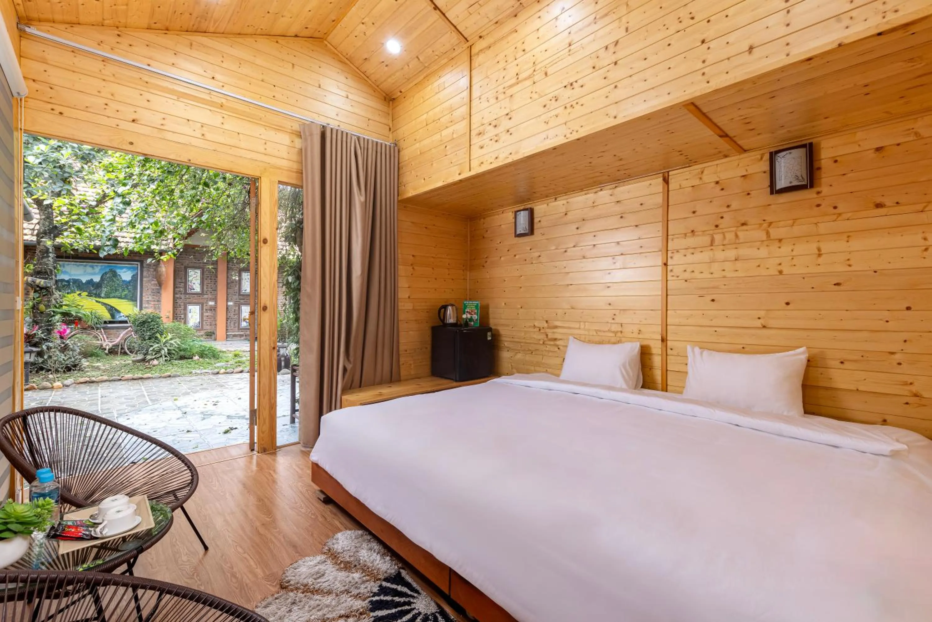 King Room with Garden View in Tam Coc Friends Bungalow Ninh Bình