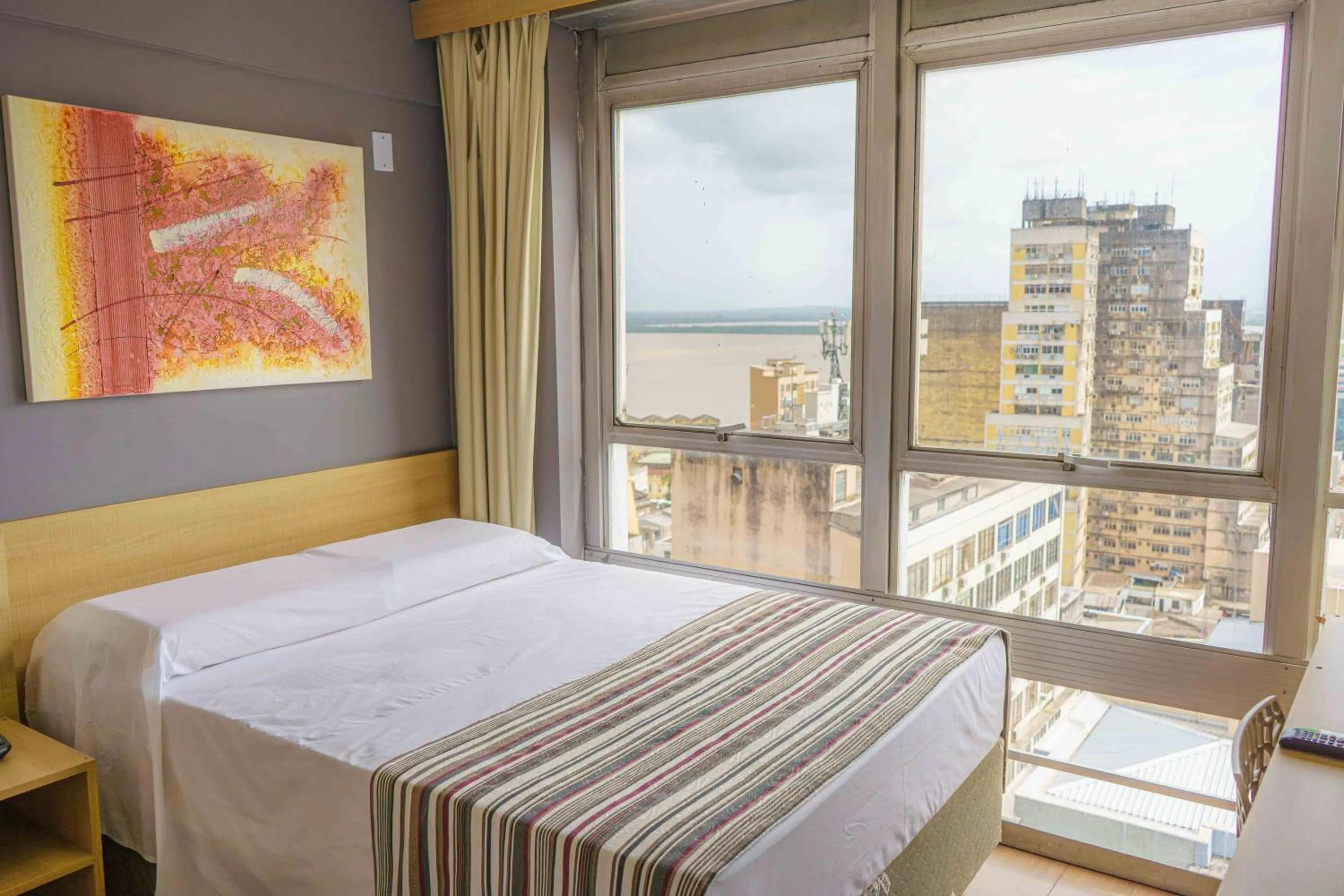 Standard Double Room in Hotel Dan Inn Express Porto Alegre by Nacional Inn - Próximo ao Complexo Hospitalar Santa Casa e UFRGS