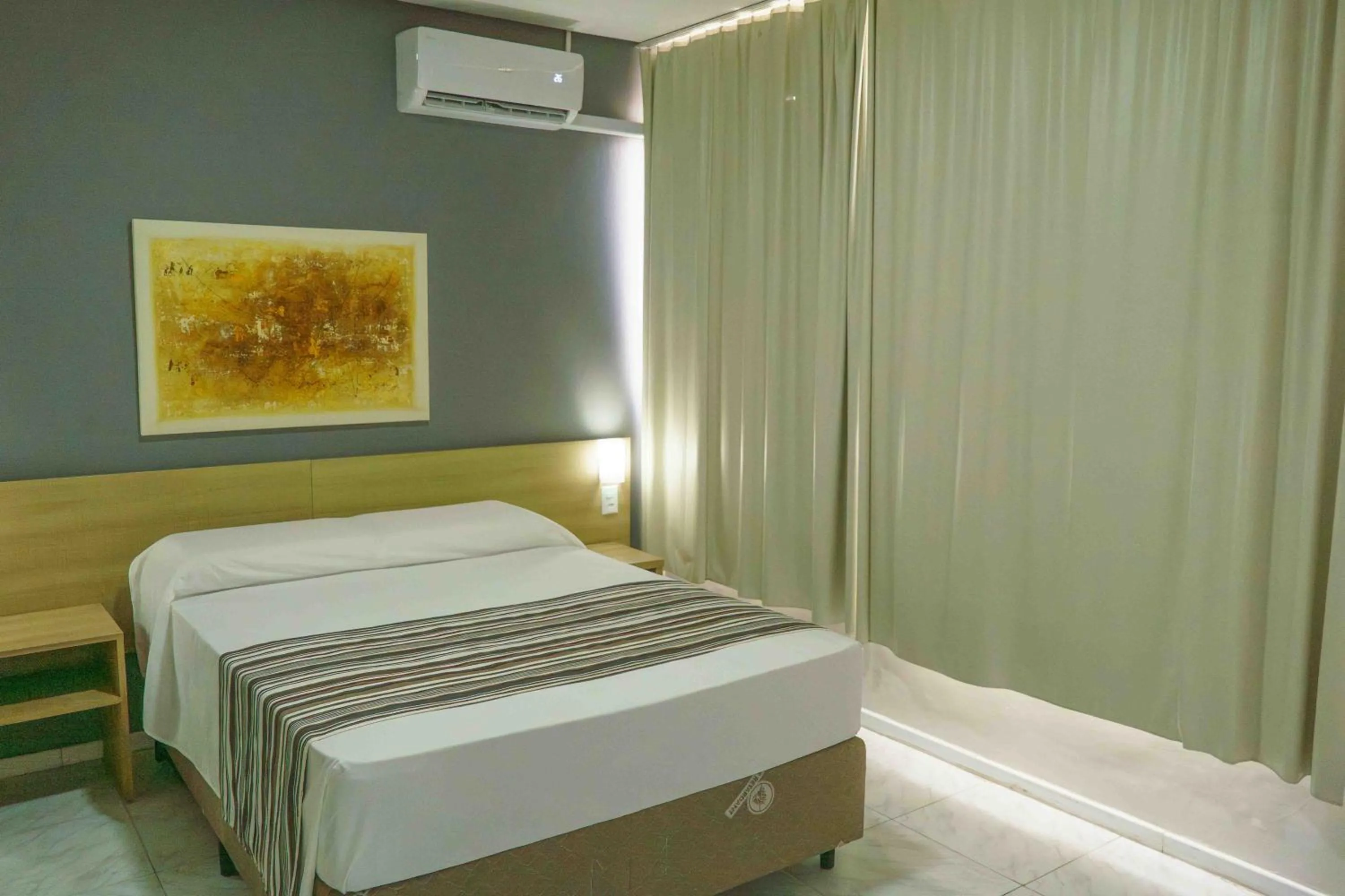 Budget Double Room in Hotel Dan Inn Express Porto Alegre by Nacional Inn - Próximo ao Complexo Hospitalar Santa Casa e UFRGS