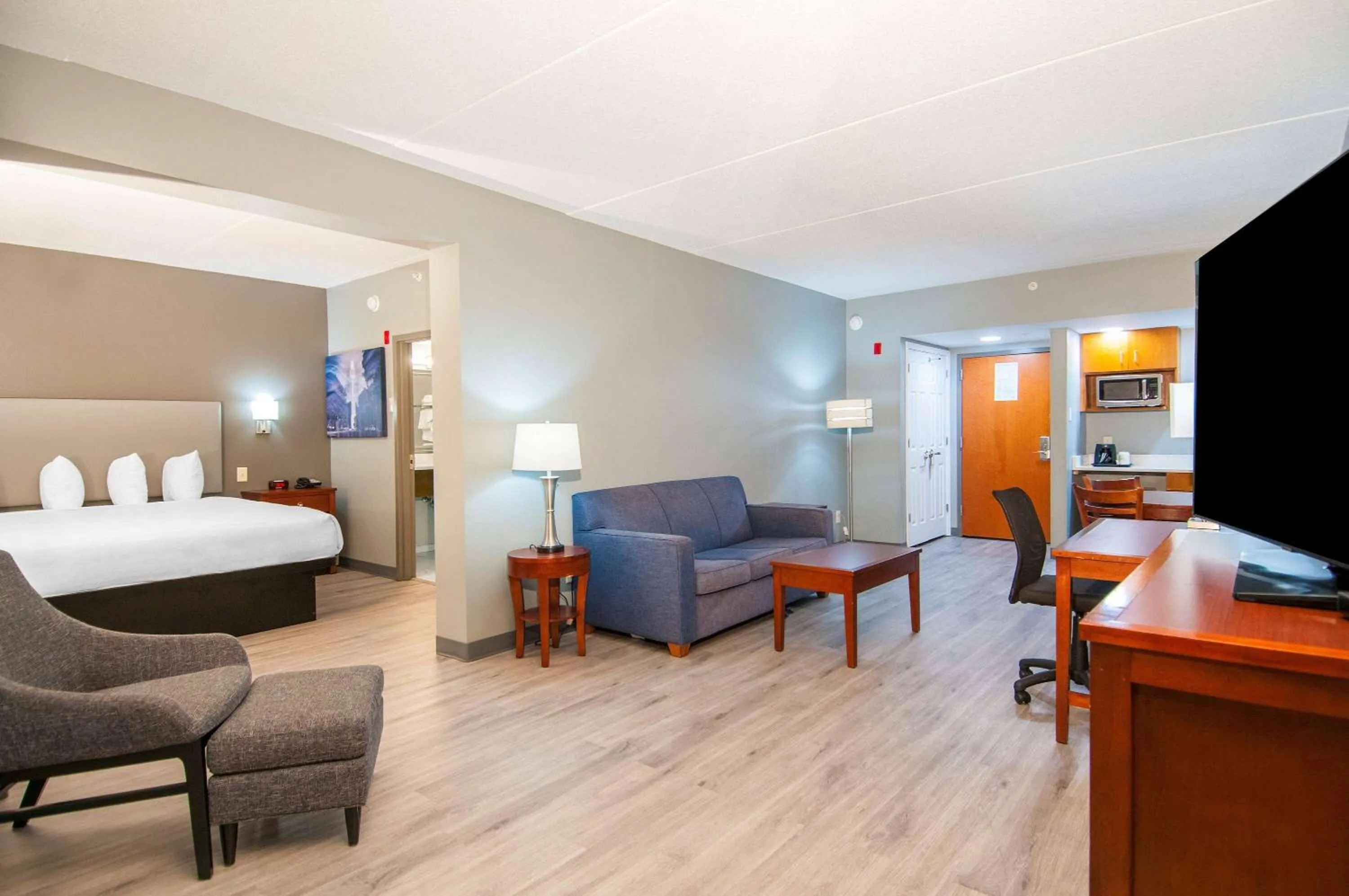 One-Bedroom King Suite - Non-Smoking in Wingate by Wyndham Tuscaloosa