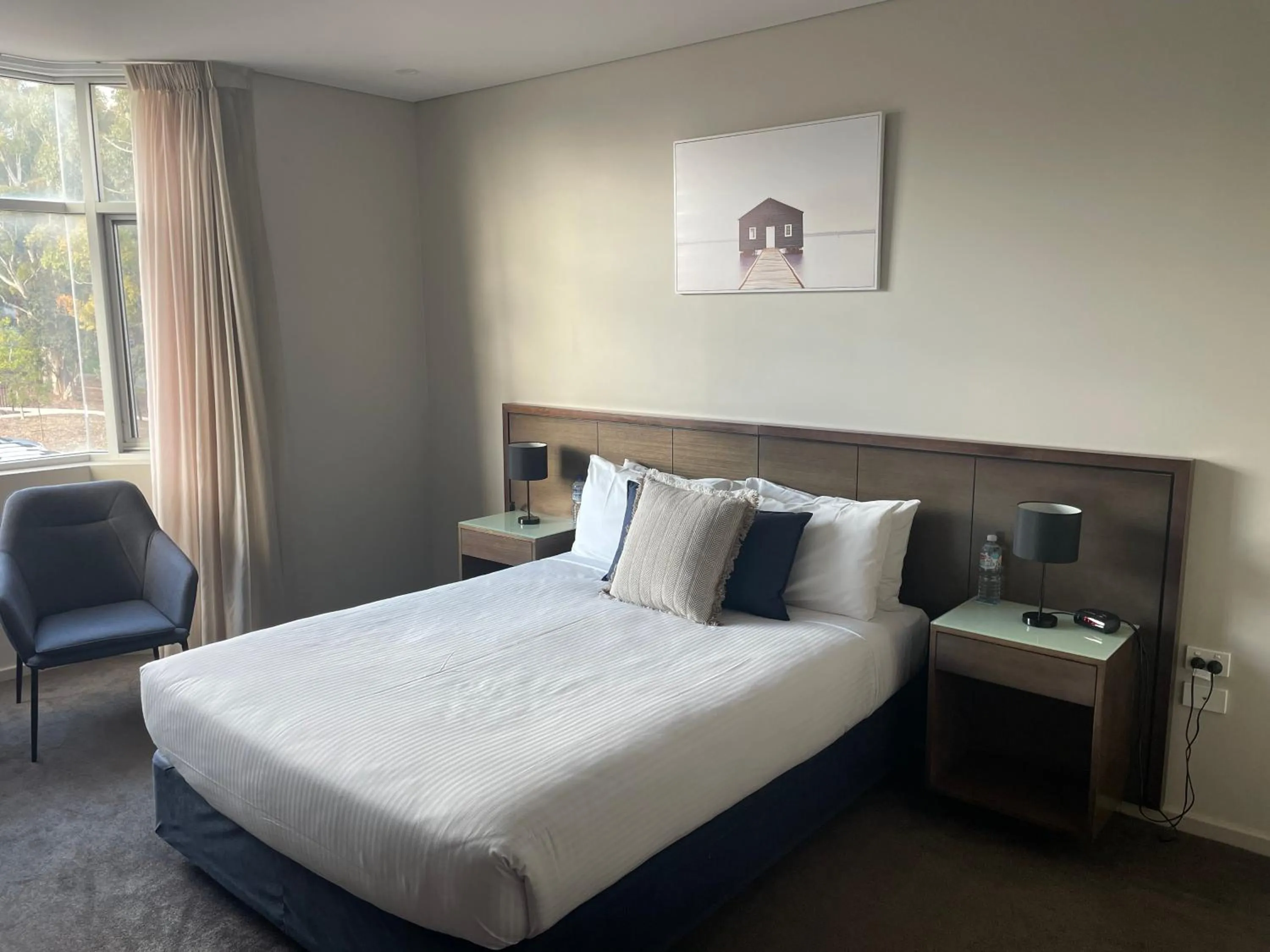 Standard Suite in Sfera's Park Suites & Convention Centre