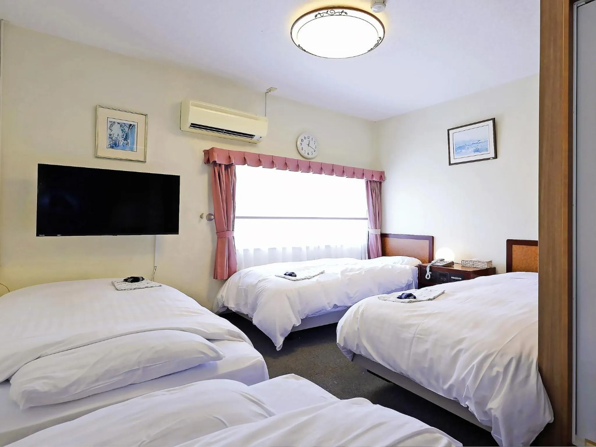 Quadruple Room -  Non-Smoking in Hotel Union