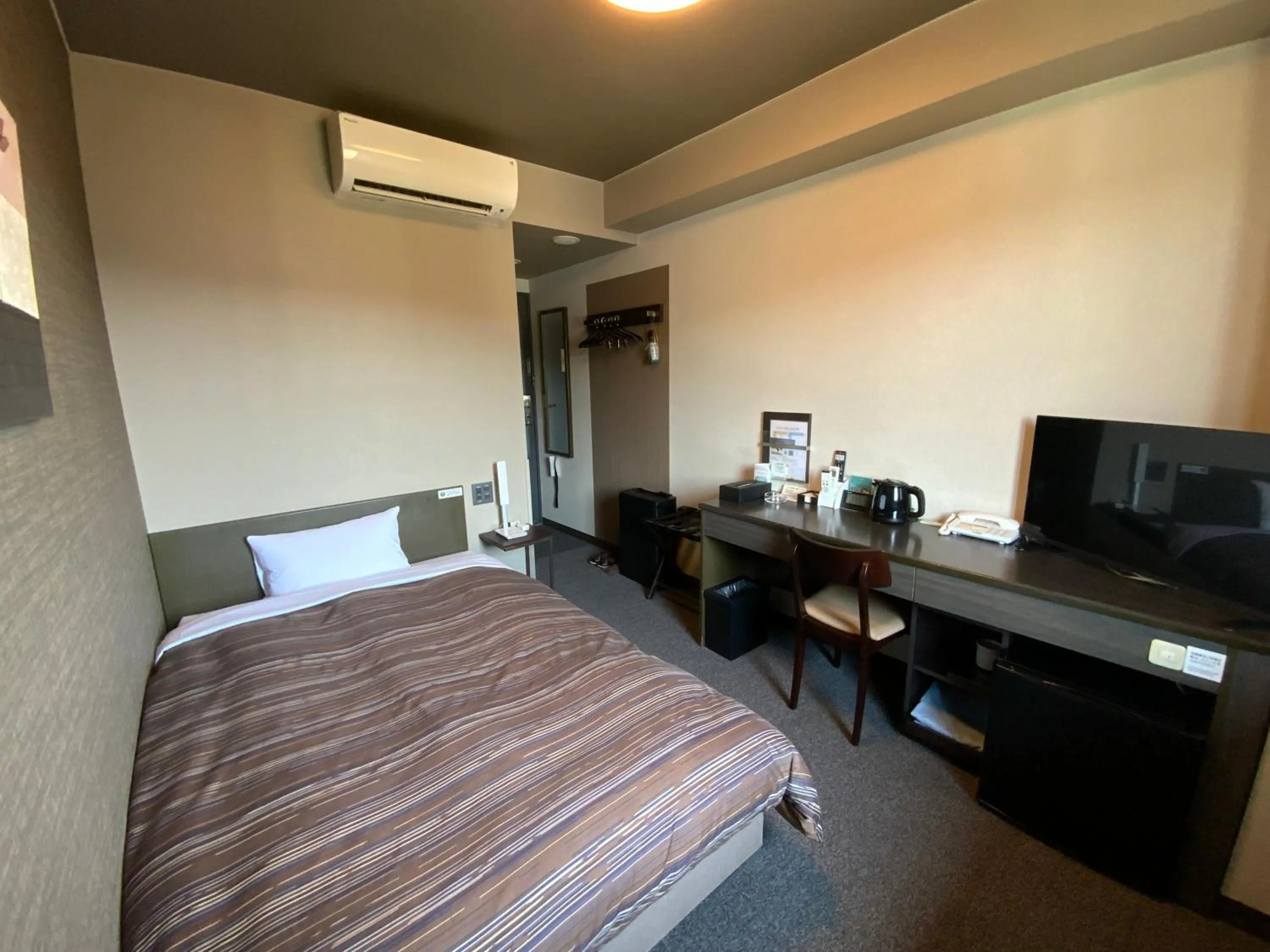 Single Room - single occupancy - Non-Smoking in Hotel Route-Inn Nakano