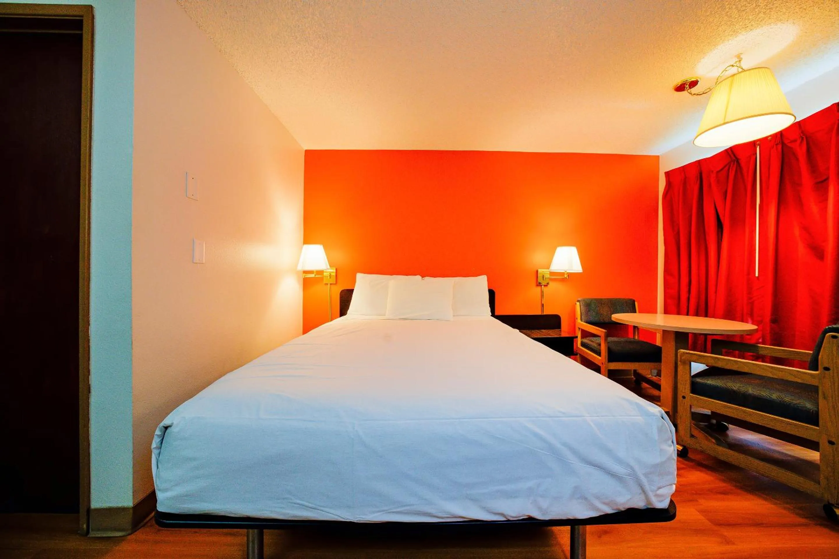 Queen Room in OYO Hotel Hermiston OR, Downtown