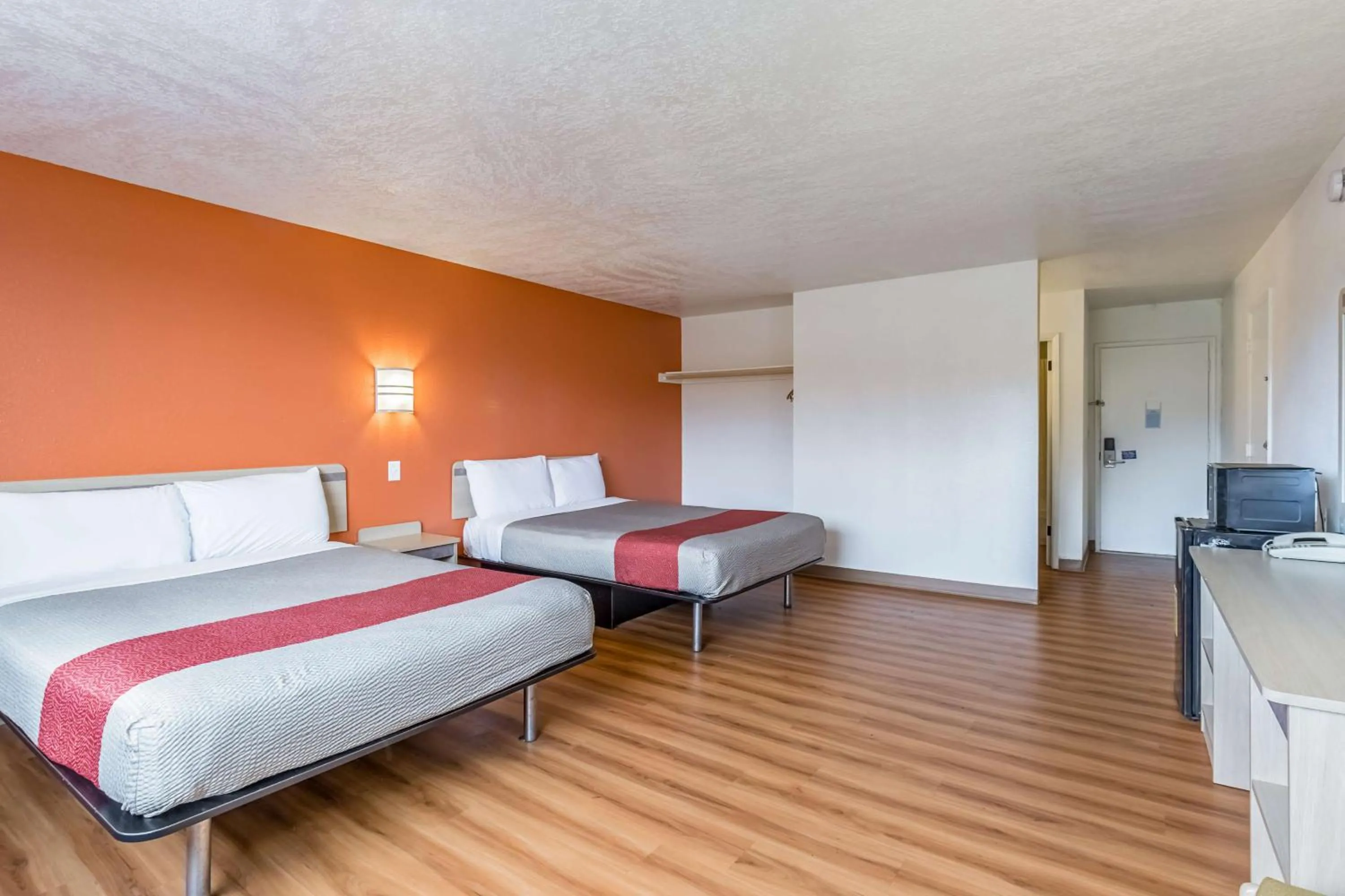 Queen Room with Two Queen Beds - single occupancy - Disability Access - Roll In Shower in Motel 6-Beaverton, OR