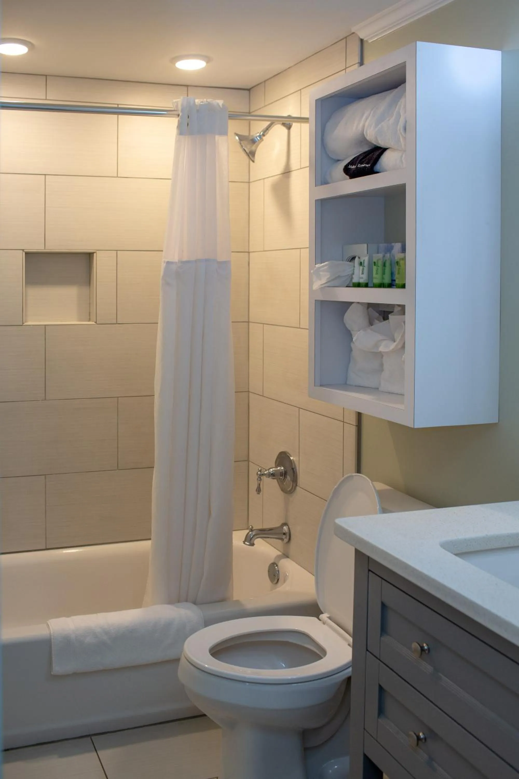 One-Bedroom King Suite with Street View - Stair Access Only in Olde Harbour Inn, Historic Inns of Savannah Collection