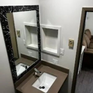 Queen Suite - Non-Smoking in Super 8 by Wyndham Penticton