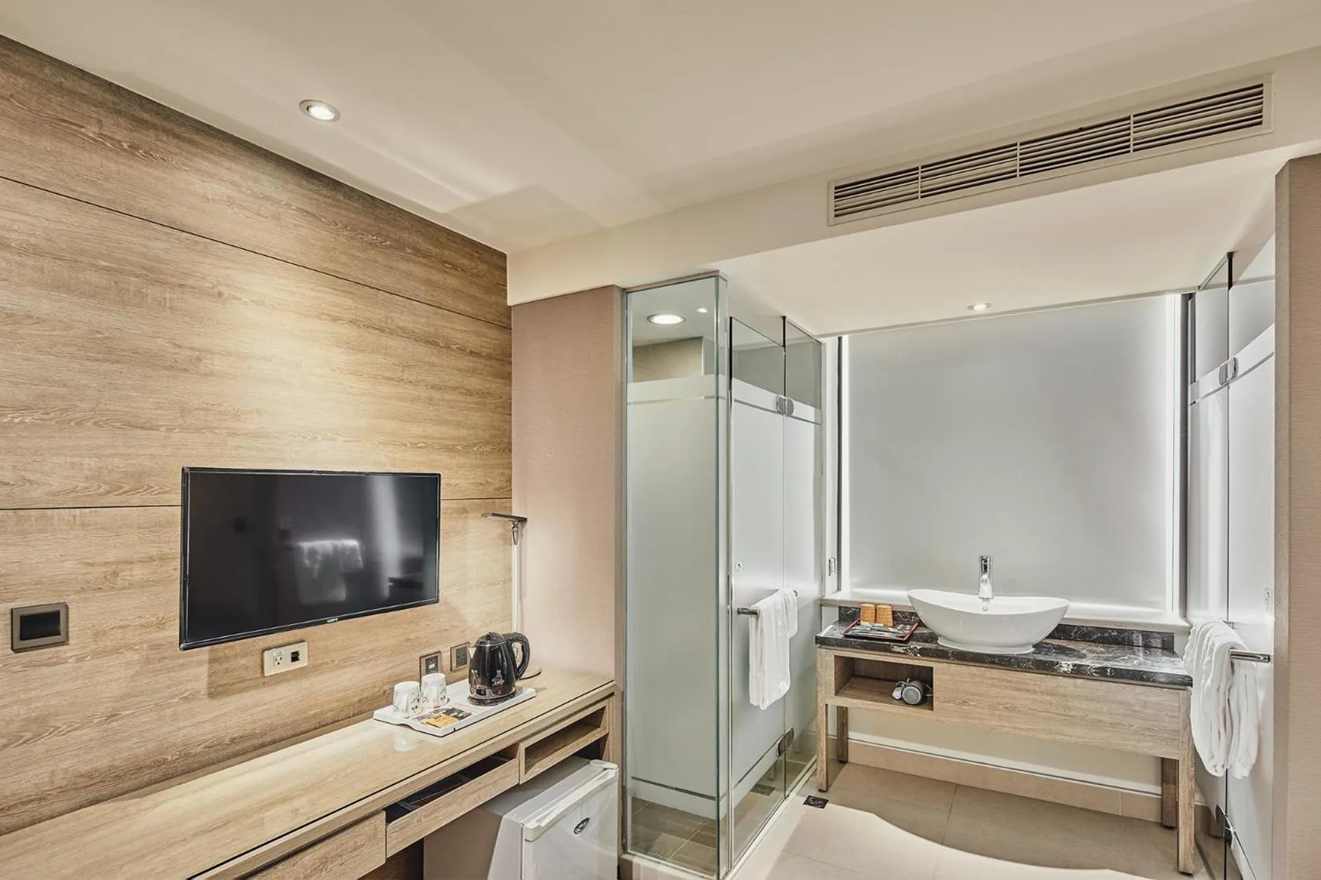 Deluxe Double Room in Orange Hotel - Linsen, Taipei