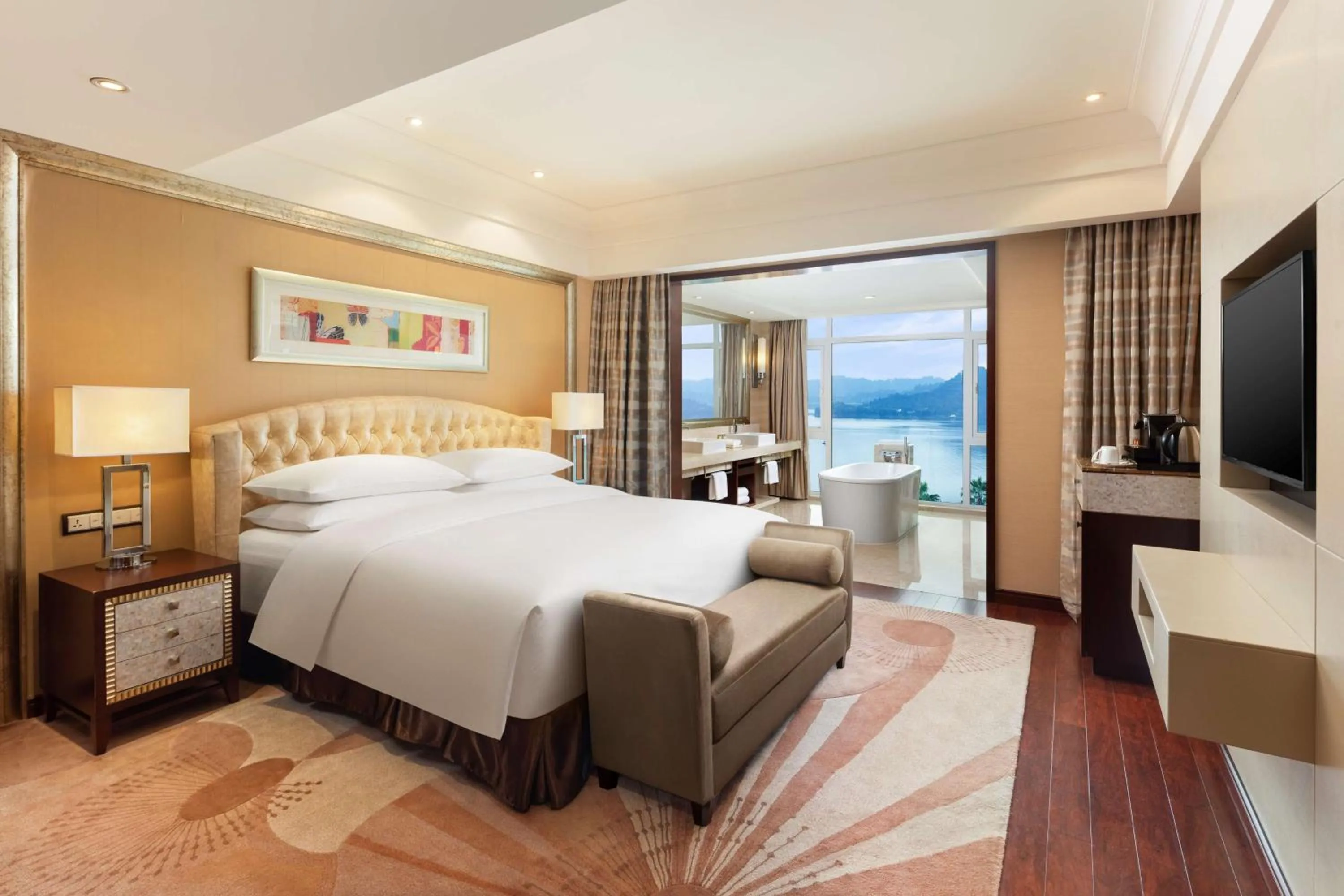 Suite with Lake View in Hilton Hangzhou Qiandao Lake Resort