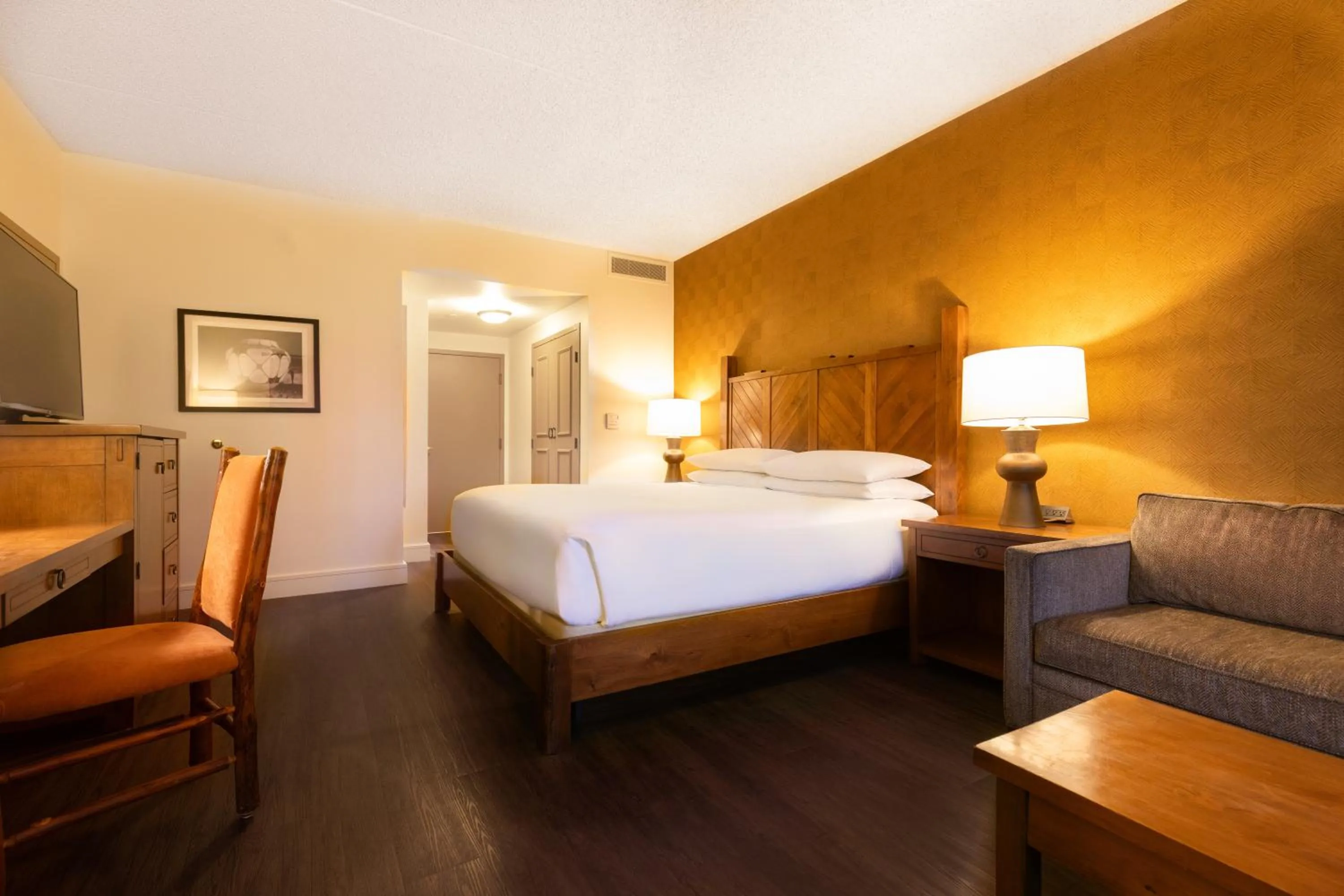 Deluxe King Room in Eldorado Hotel and Spa