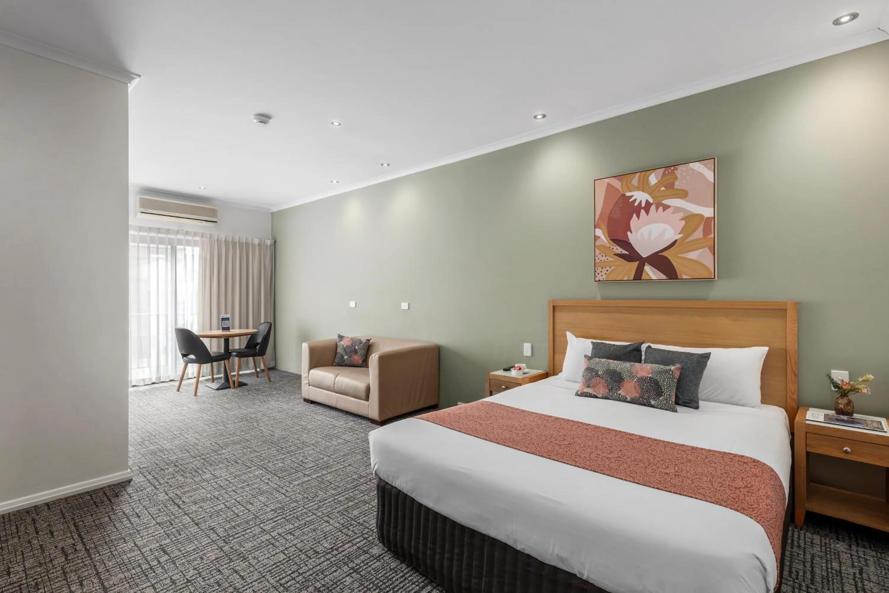 Superior Queen Room in BEST WESTERN Geelong Motor Inn & Serviced Apartments