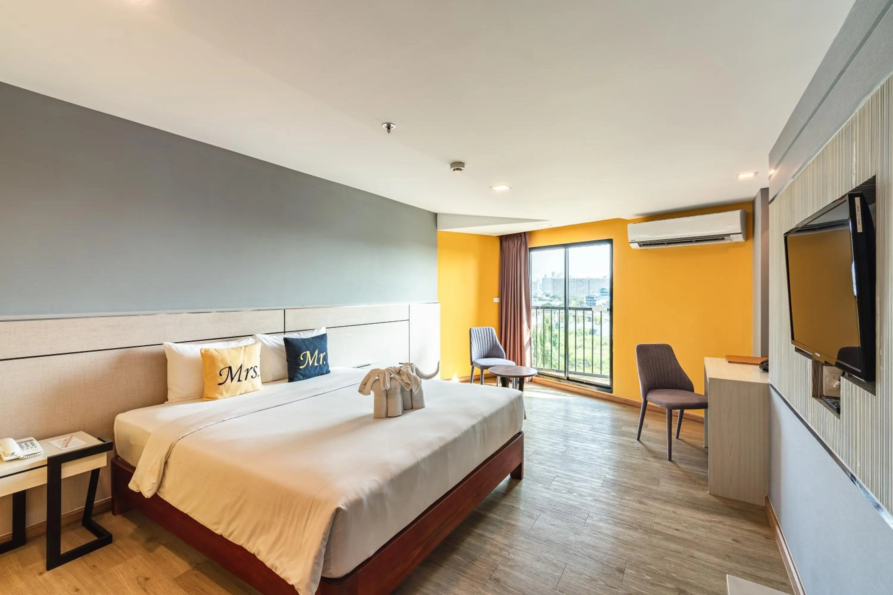 Deluxe Double Room in LawinTa Hotel Pattaya