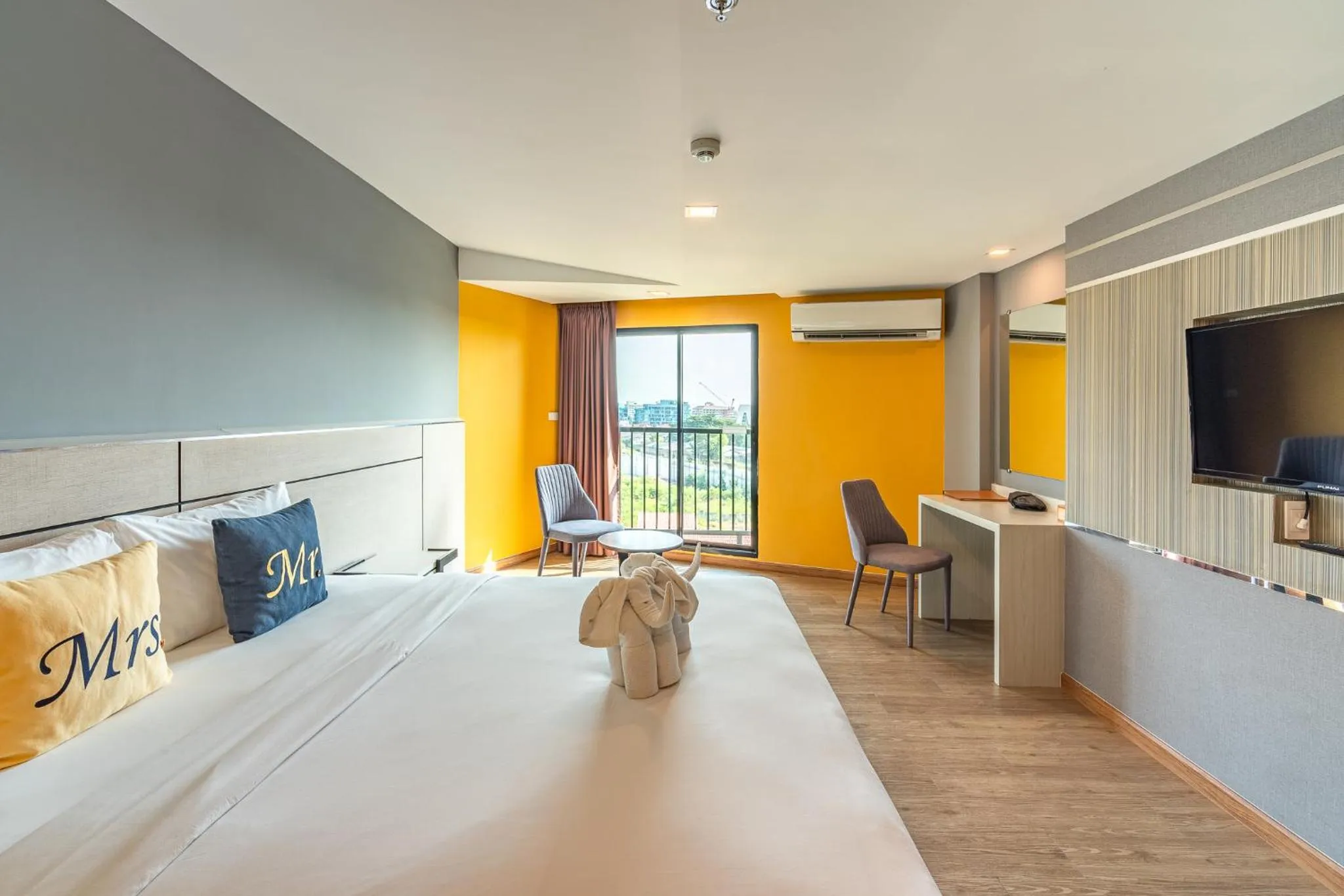 Deluxe Double Room in LawinTa Hotel Pattaya