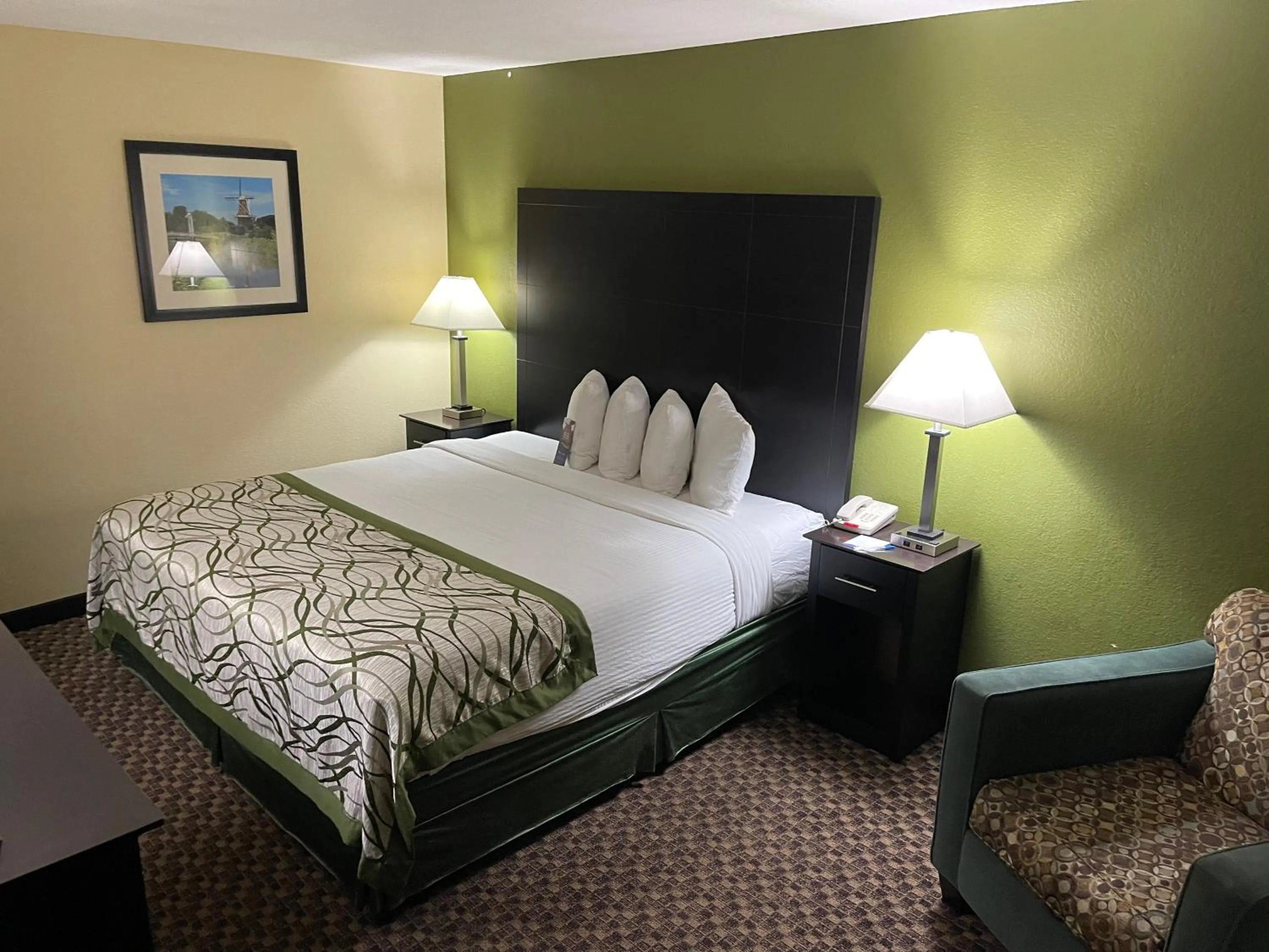 King Studio Suite - Non-Smoking in Baymont by Wyndham Holland