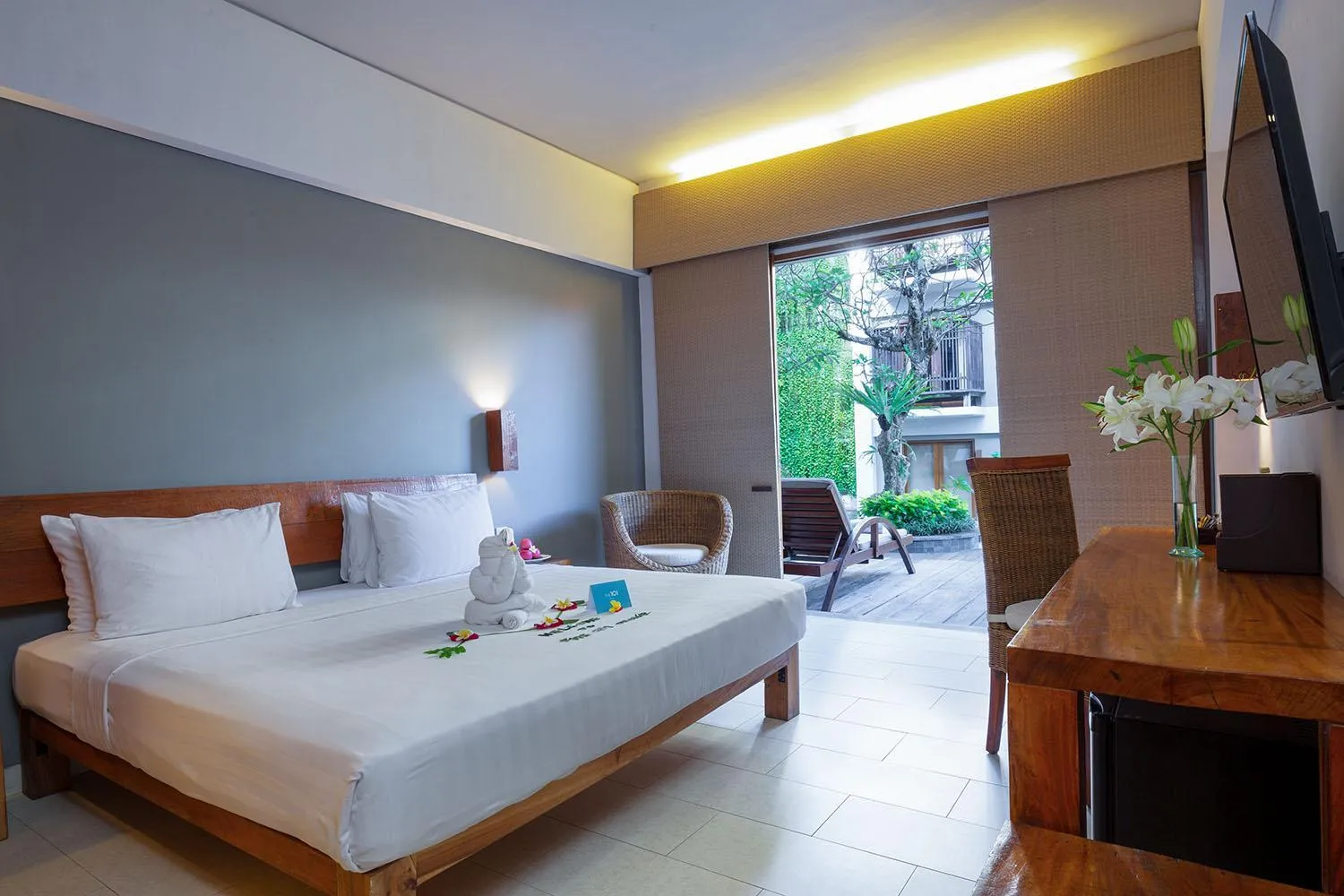 Deluxe Double or Twin Room with Pool View in THE 1O1 Bali Oasis Sanur