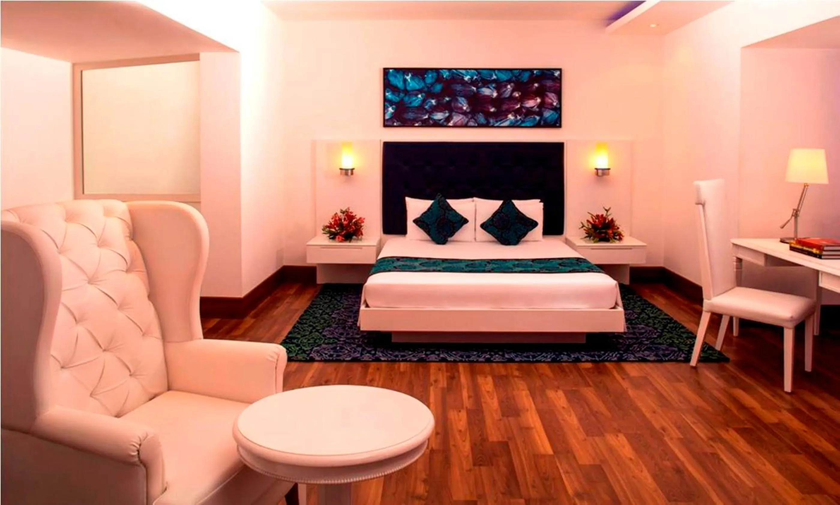 Deluxe Suite - single occupancy in Radisson Blu Kochi