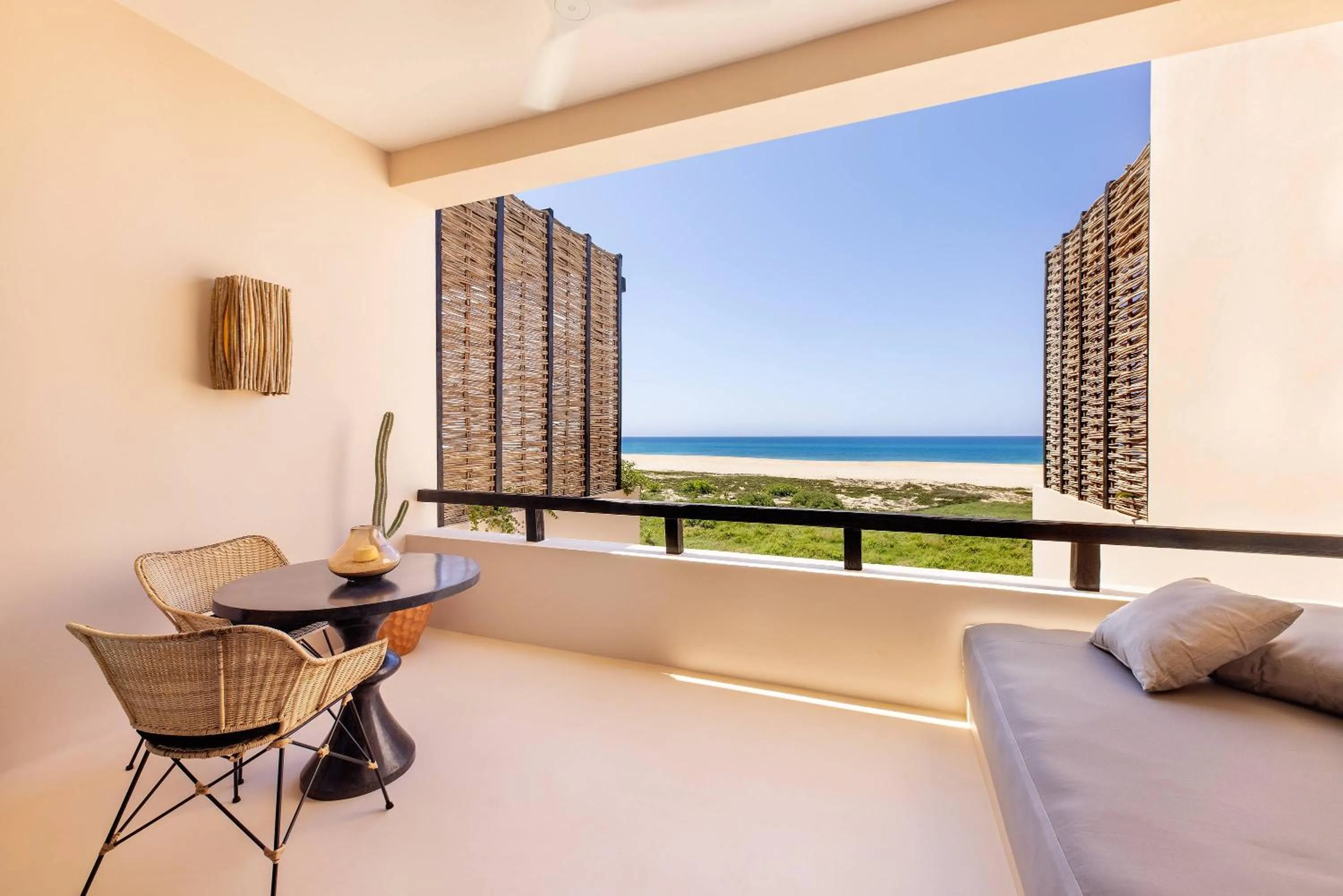 Oceanfront Premium King Room in Kimpton Mas Olas Resort and Spa