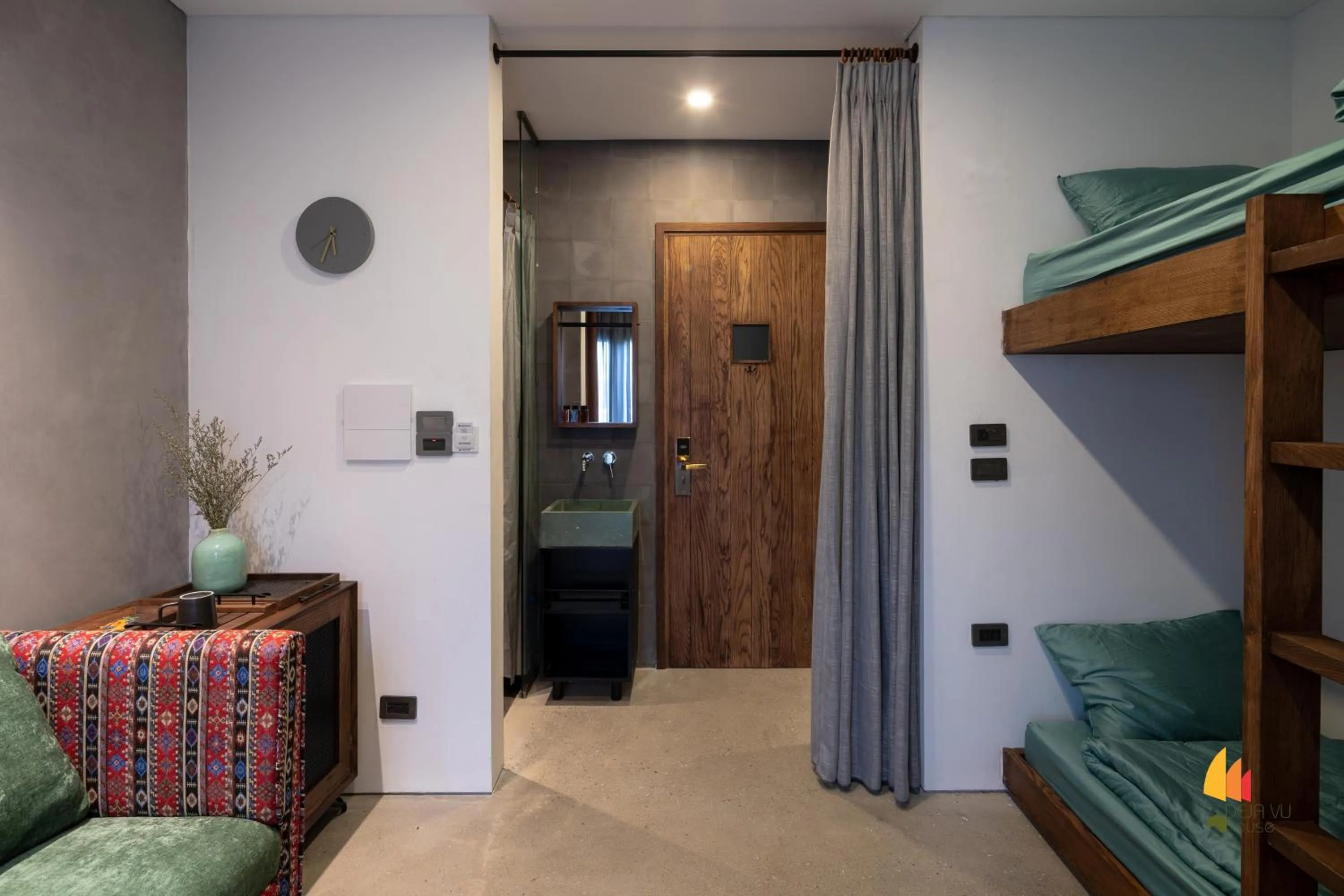 Small Twin Room in Deja Vu House Ha Long