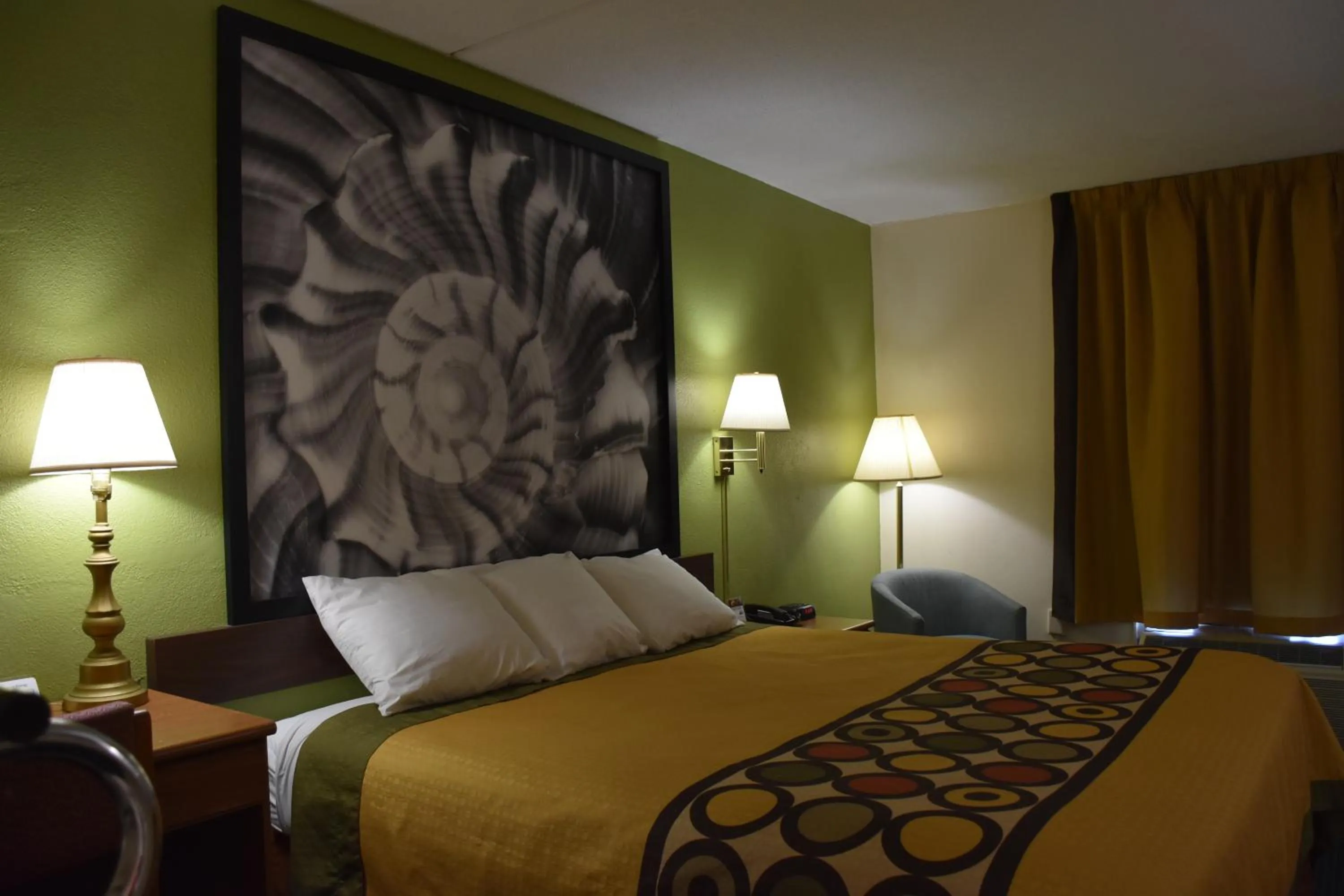 King Room - Mobility Access/Non-Smoking in Super 8 by Wyndham Tifton