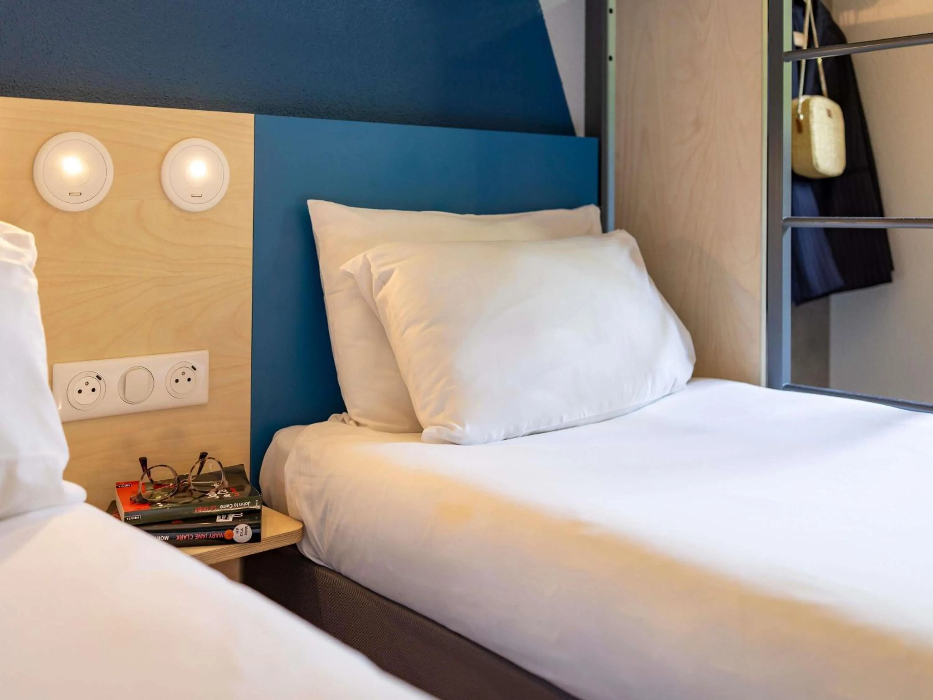 Standard Room with Two twin beds and One bunk bed in ibis budget Bourg en Bresse