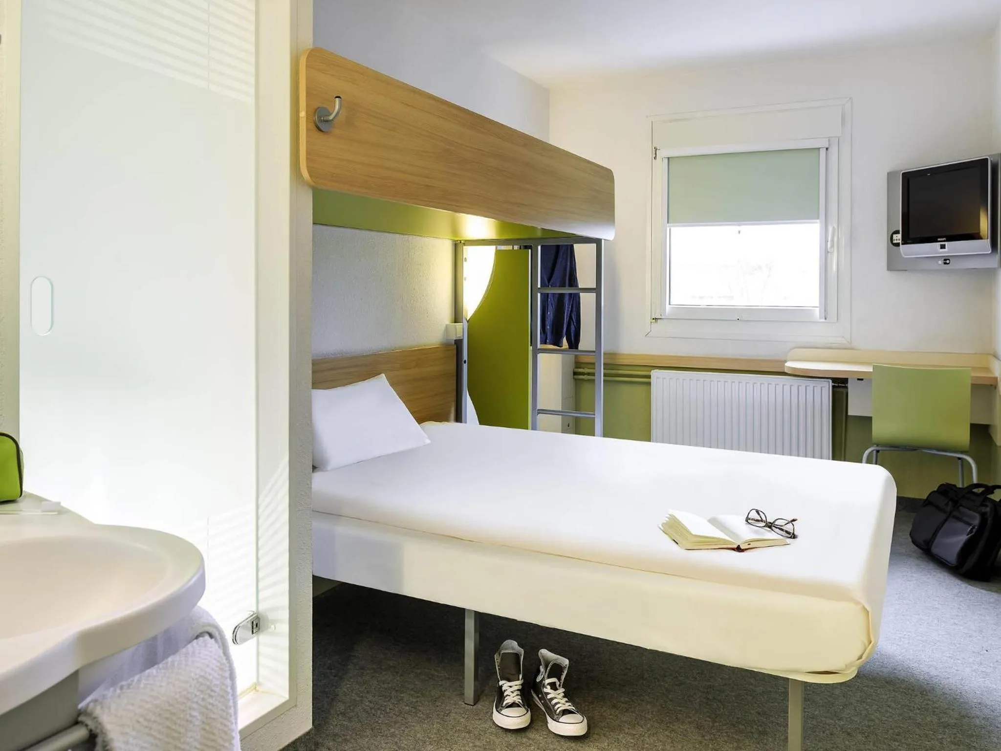 Triple Room with One Double Bed and One Bunk Bed in ibis budget Amberieu en Bugey/Chateau Gaillard A42