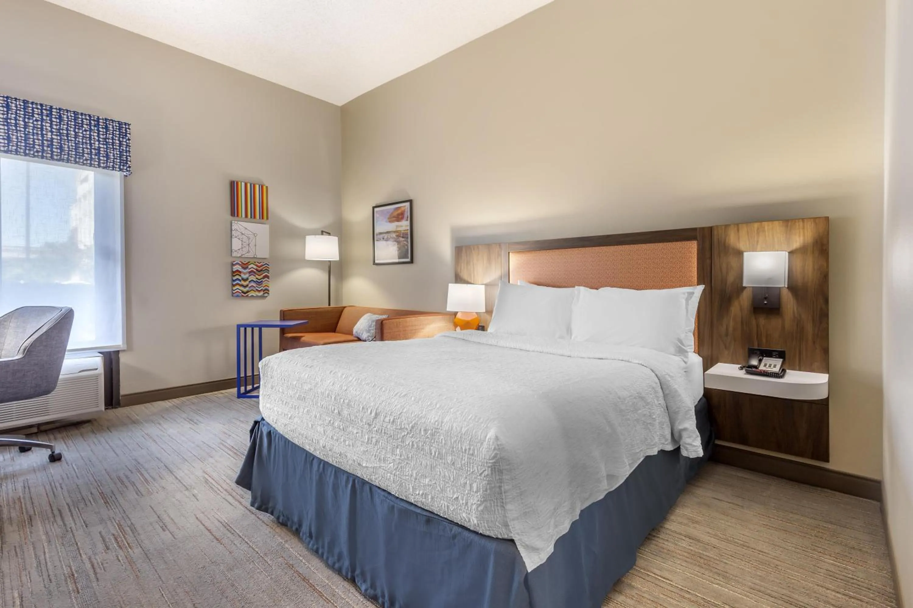 Double Room with Roll-In Shower - Mobility and Hearing Accessible/Non-Smoking in Hampton Inn New Bern
