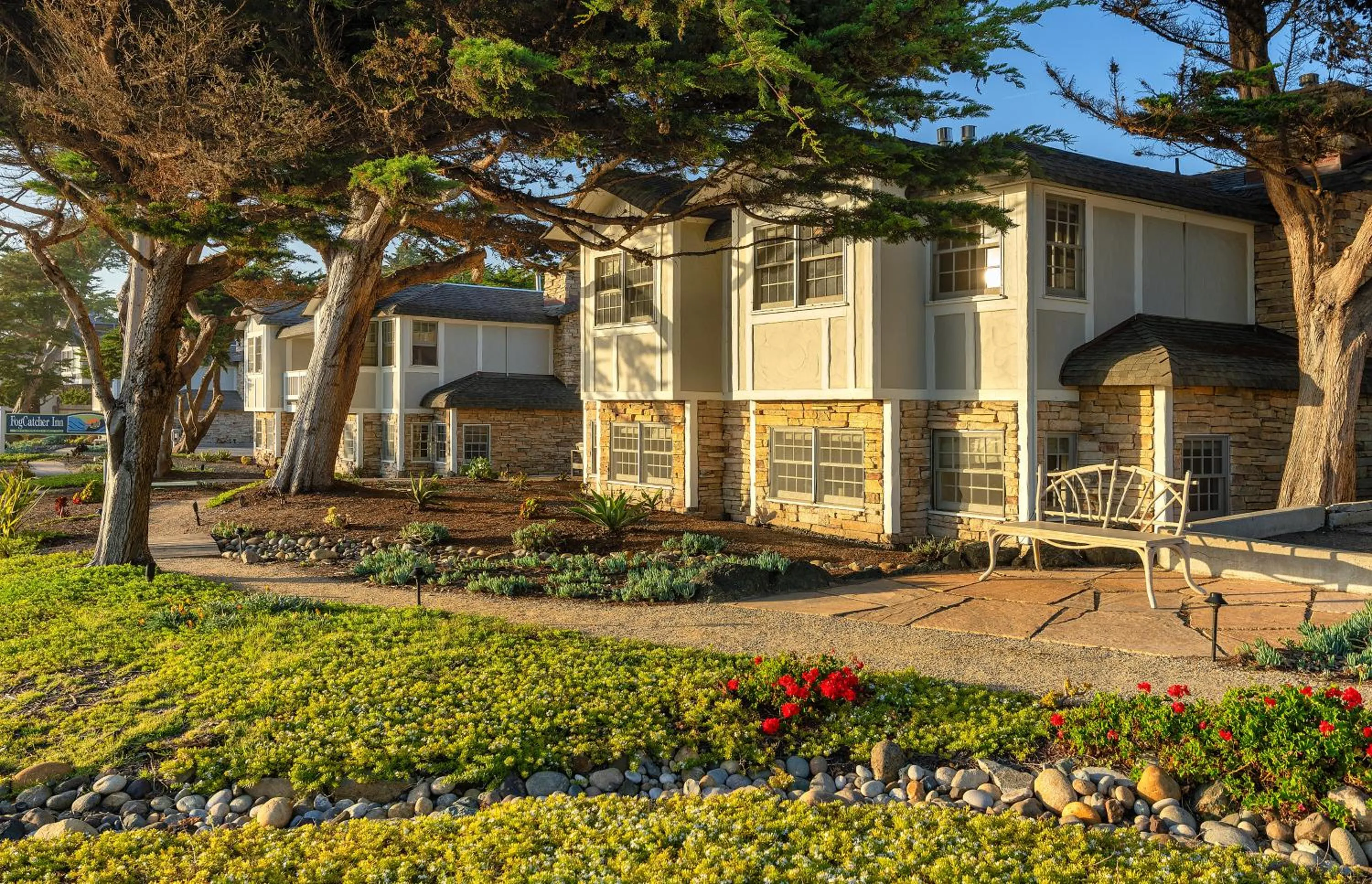 Queen Room with Two Queen Beds in Fogcatcher Inn