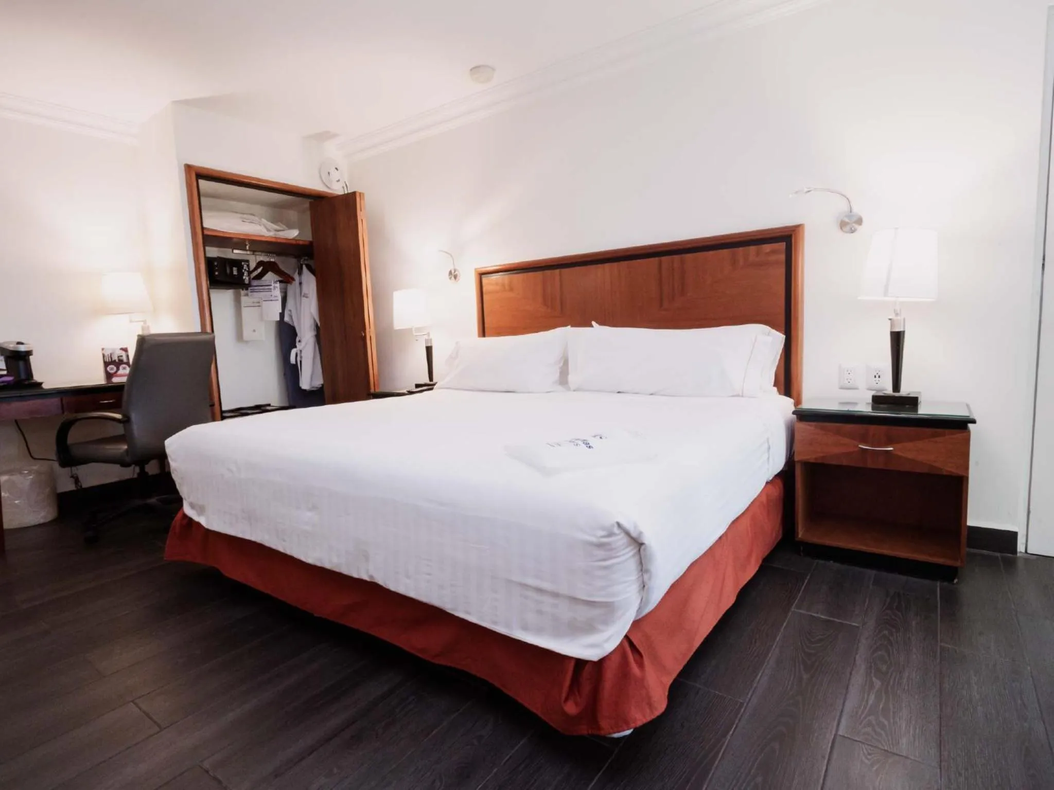 Deluxe Junior Suite in HS HOTSSON Hotel Tampico