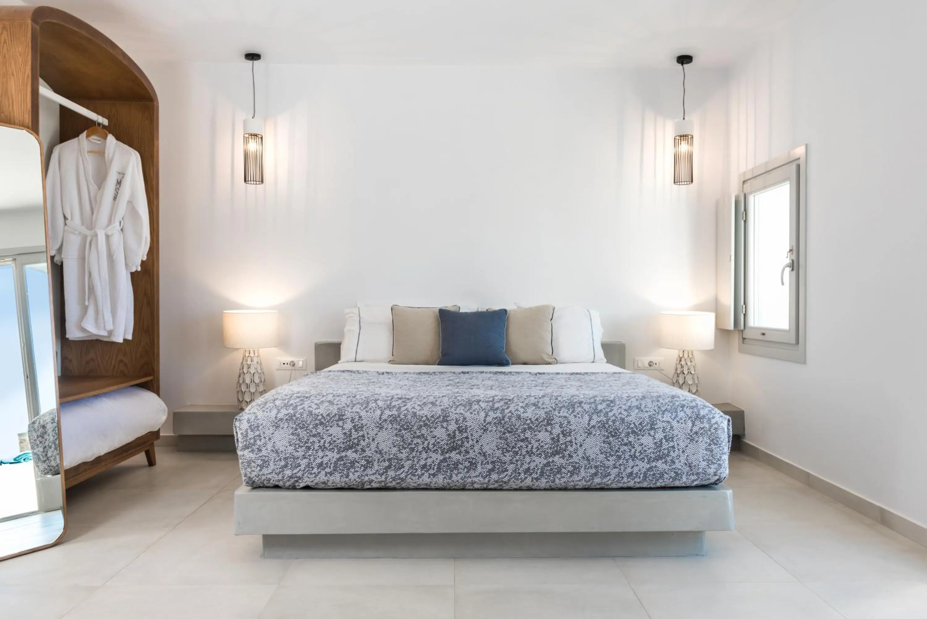 Delight Suite Outdoor Hot Tub with Sea and Sunset View in Myst Boutique Hotel