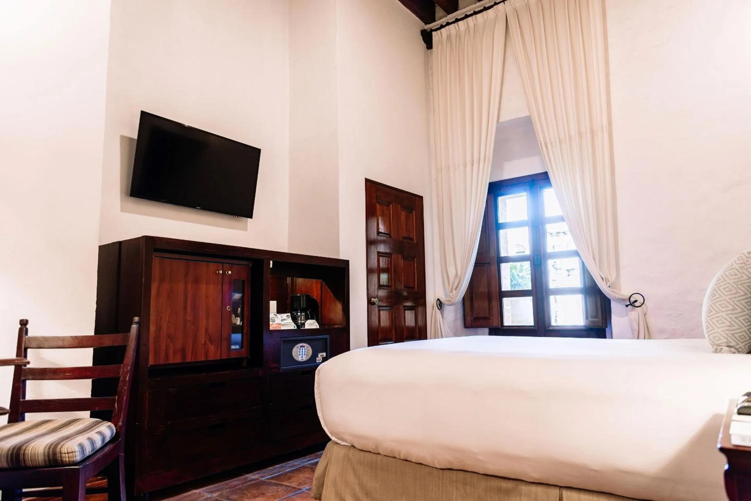 Novicia Queen in Quinta Real Oaxaca