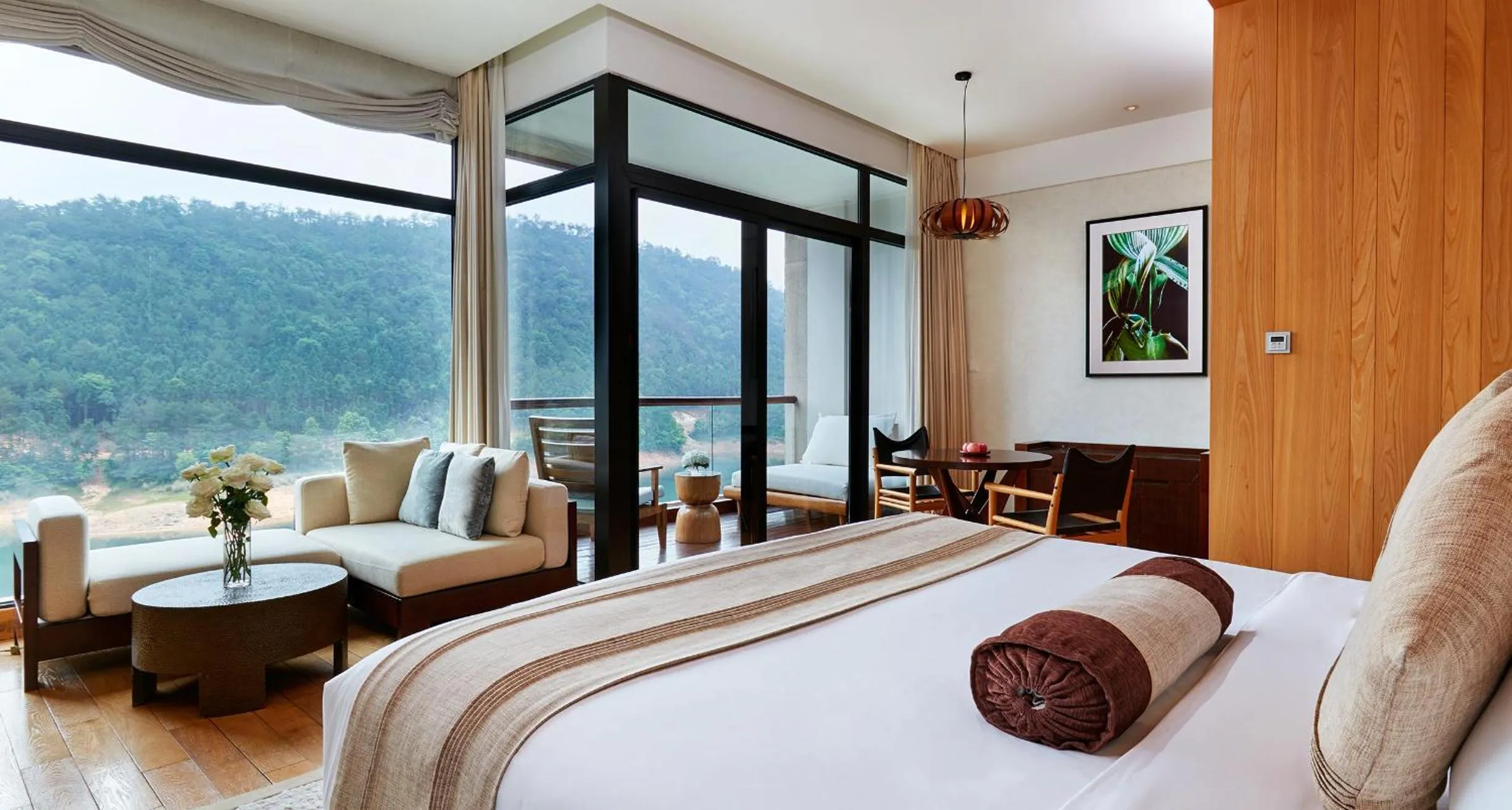 Classic King Room with Forest Lake View in InterContinental One Thousand Island Lake Resort, an IHG Hotel