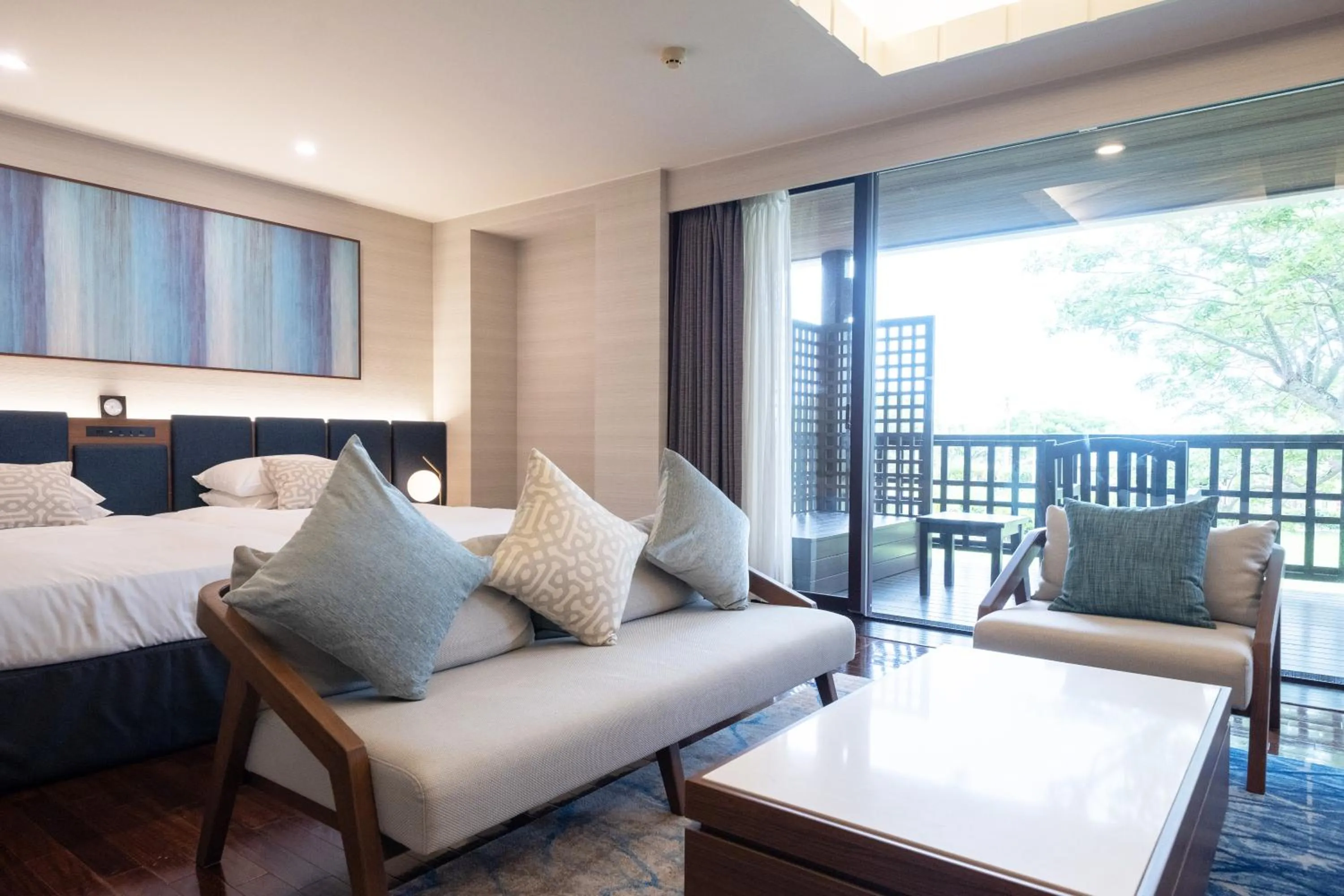 Renovated Grand Cottage with lounge access for 4 adults - single occupancy in Okuma Private Beach & Resort