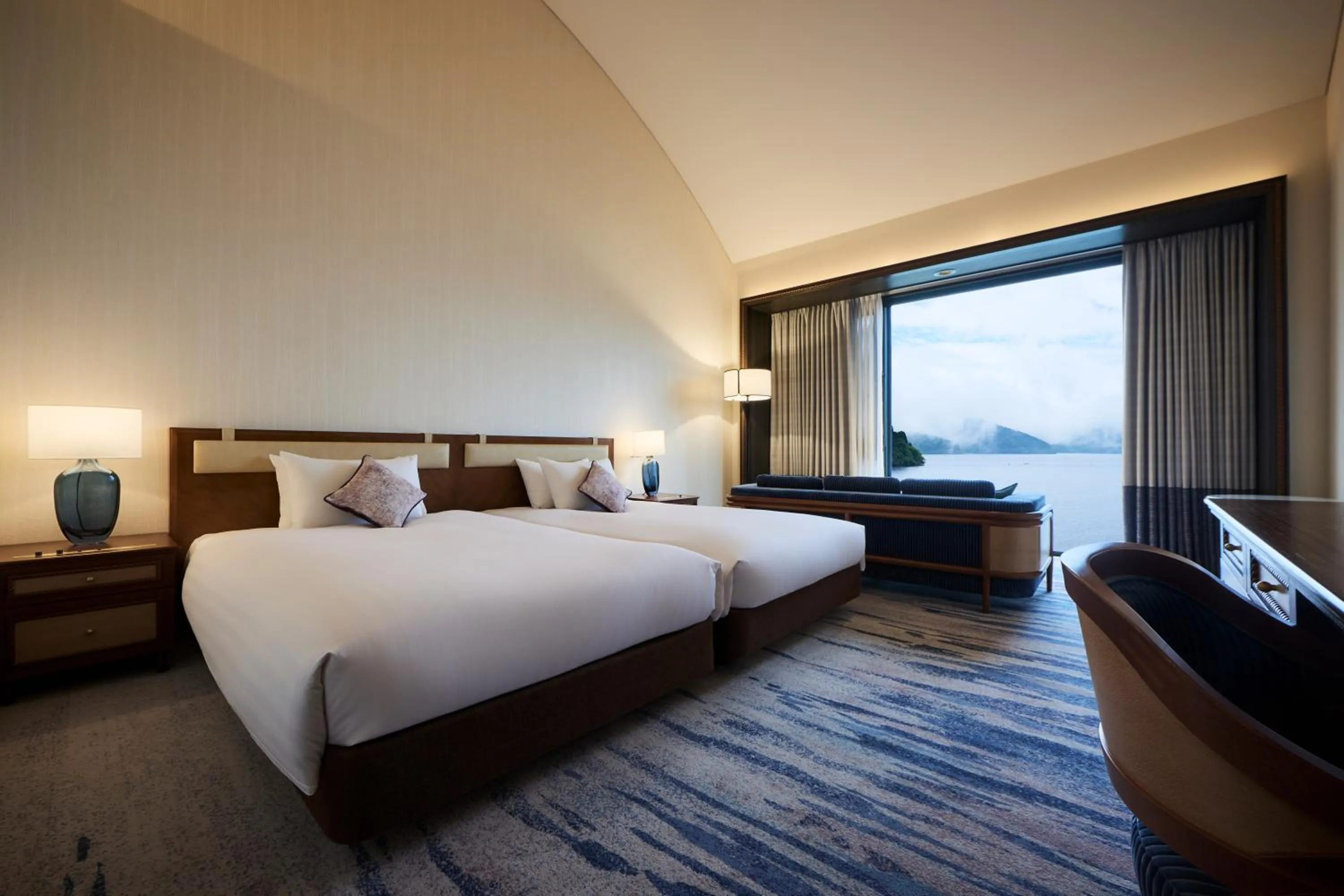 Superior Twin Rooms with Lake View（Upper floor） in Hakone Hotel