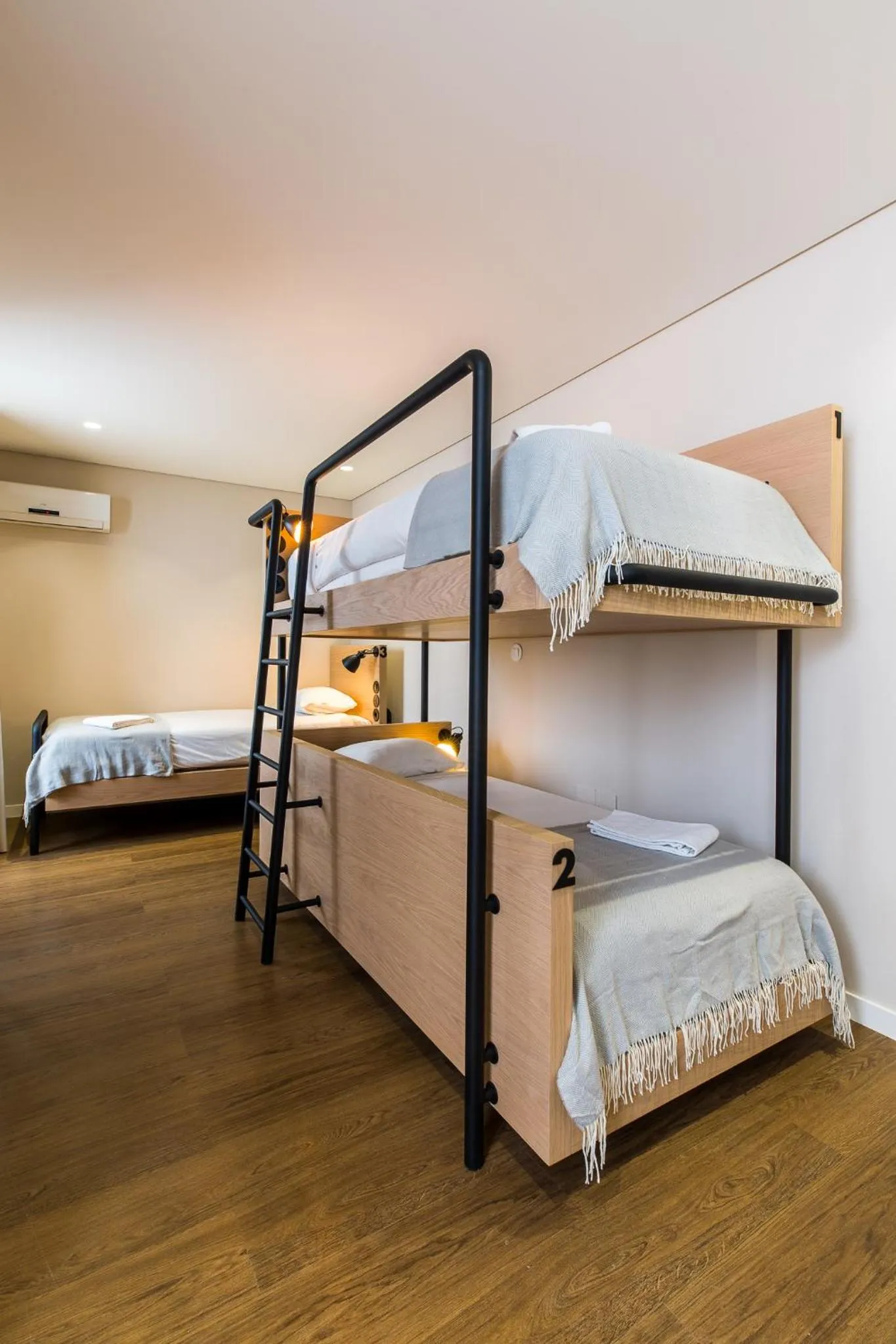 Bed in 3-Bed Mixed Dormitory Room in Gallery Hostel