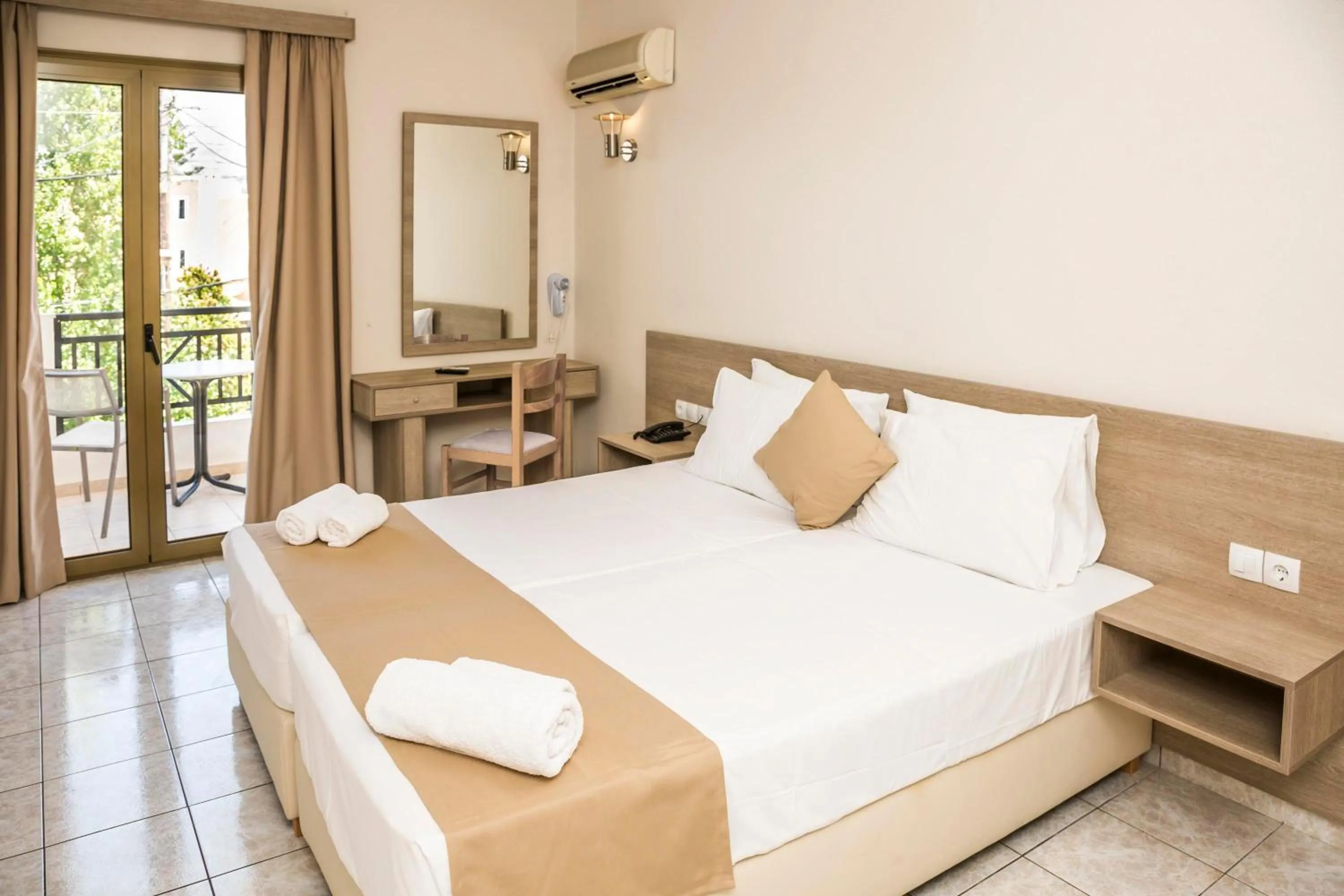 Standard Double Room in Elmi Beach Hotel & Suites