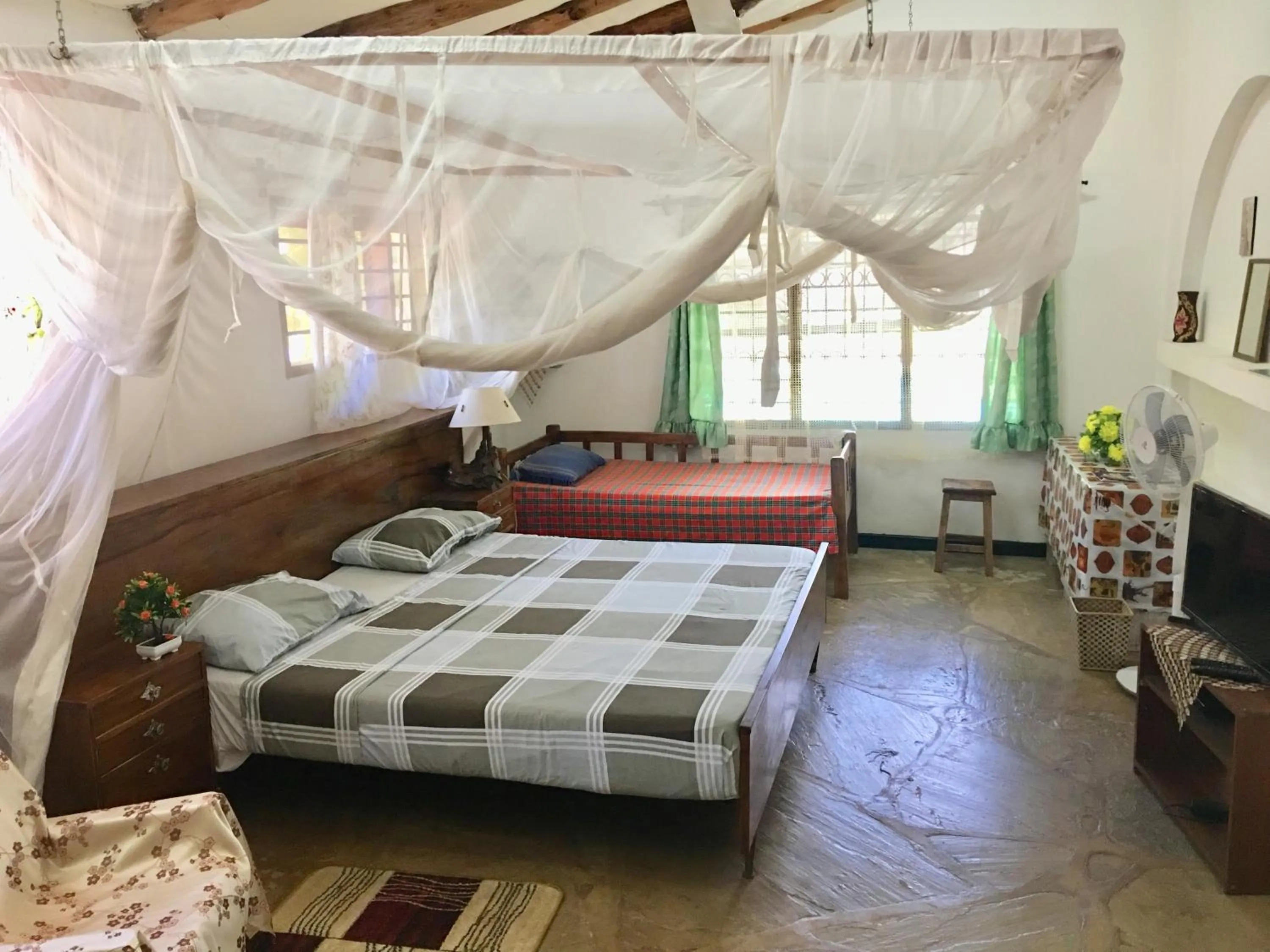 Deluxe Family Suite in Tradewinds Lodge